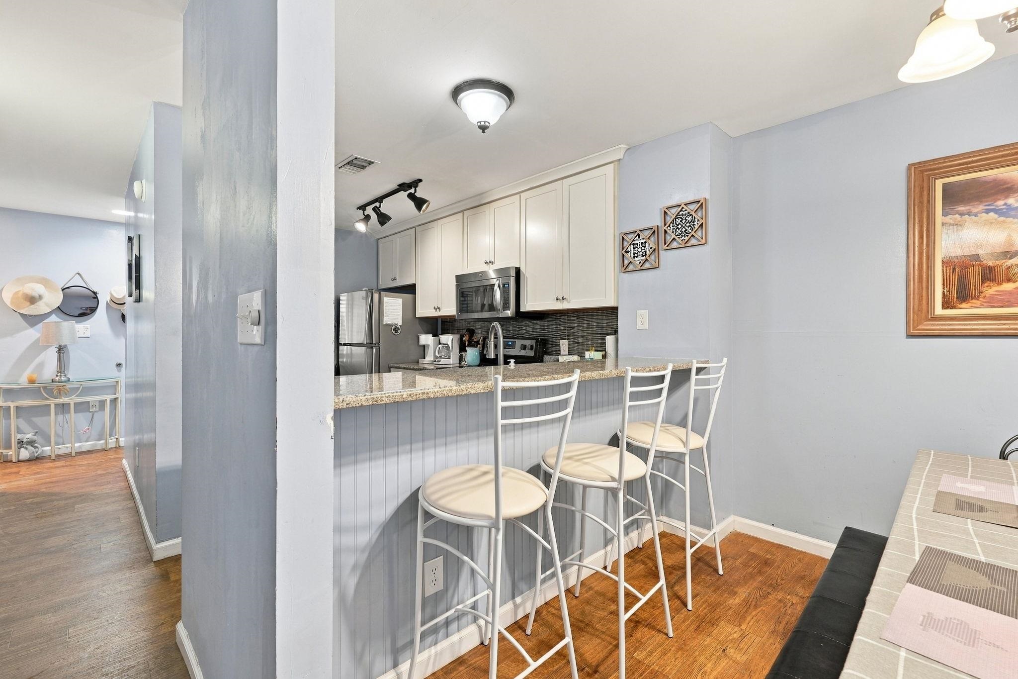 209 75th Ave N Property Photo 9