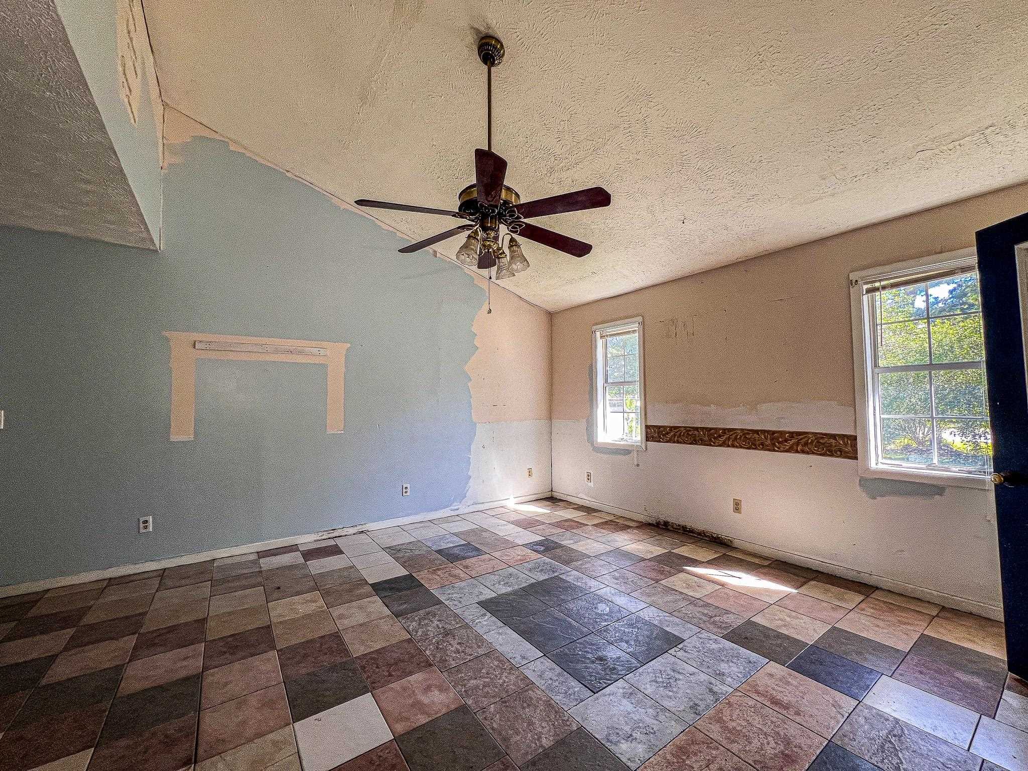 6313 Middle Rd. Property Photo 15