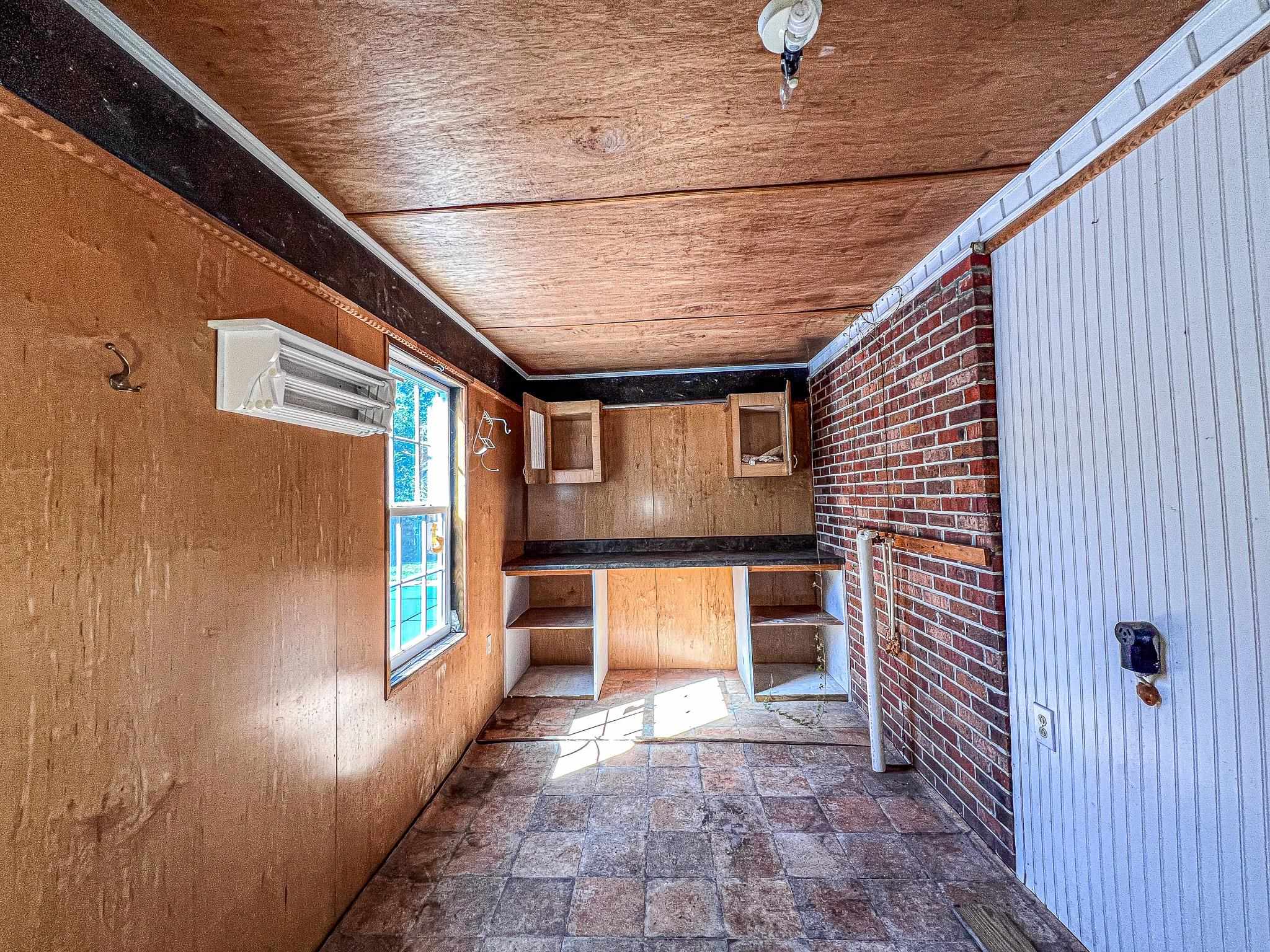 6313 Middle Rd. Property Photo 19