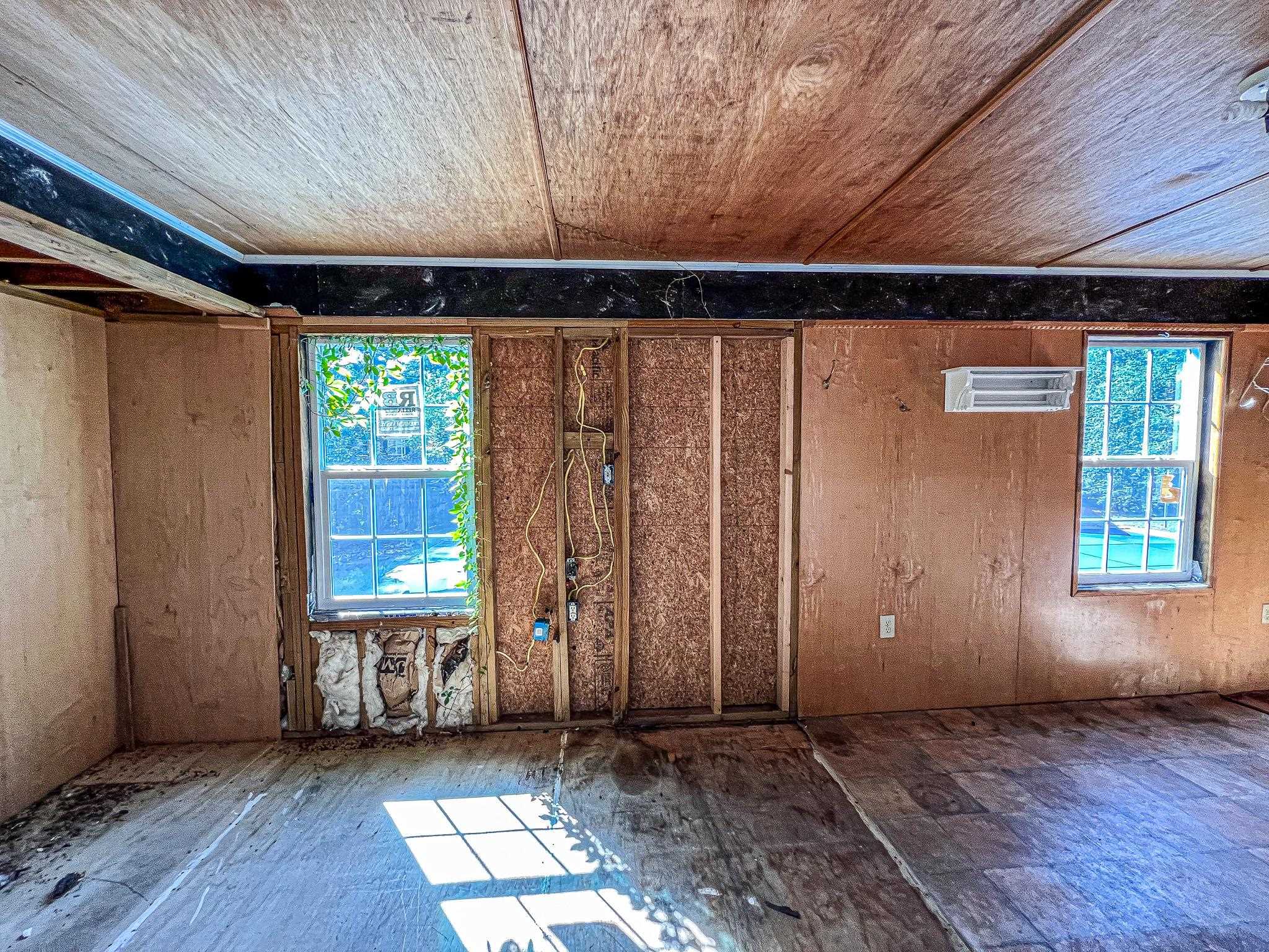 6313 Middle Rd. Property Photo 21
