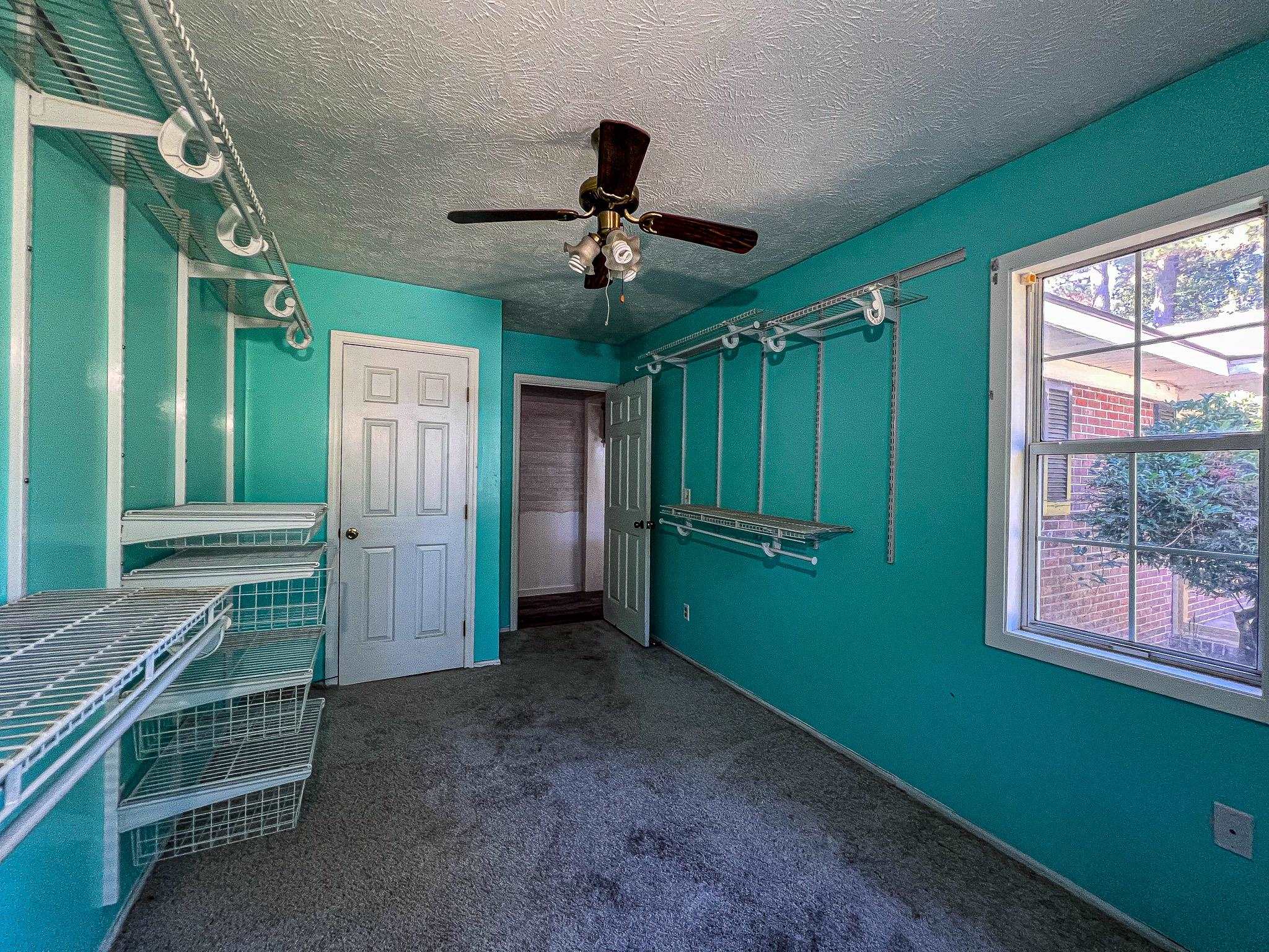 6313 Middle Rd. Property Photo 23