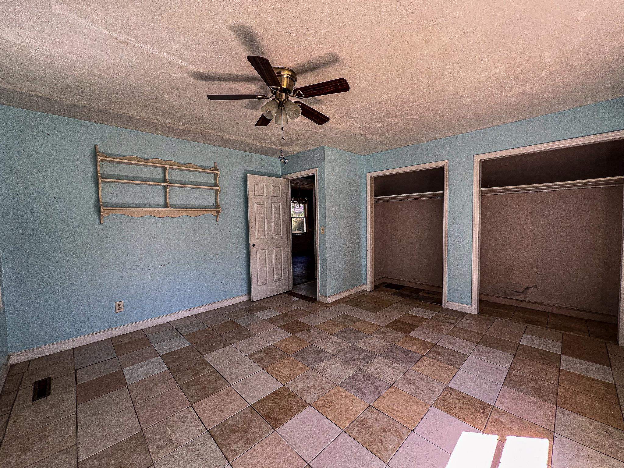 6313 Middle Rd. Property Photo 25
