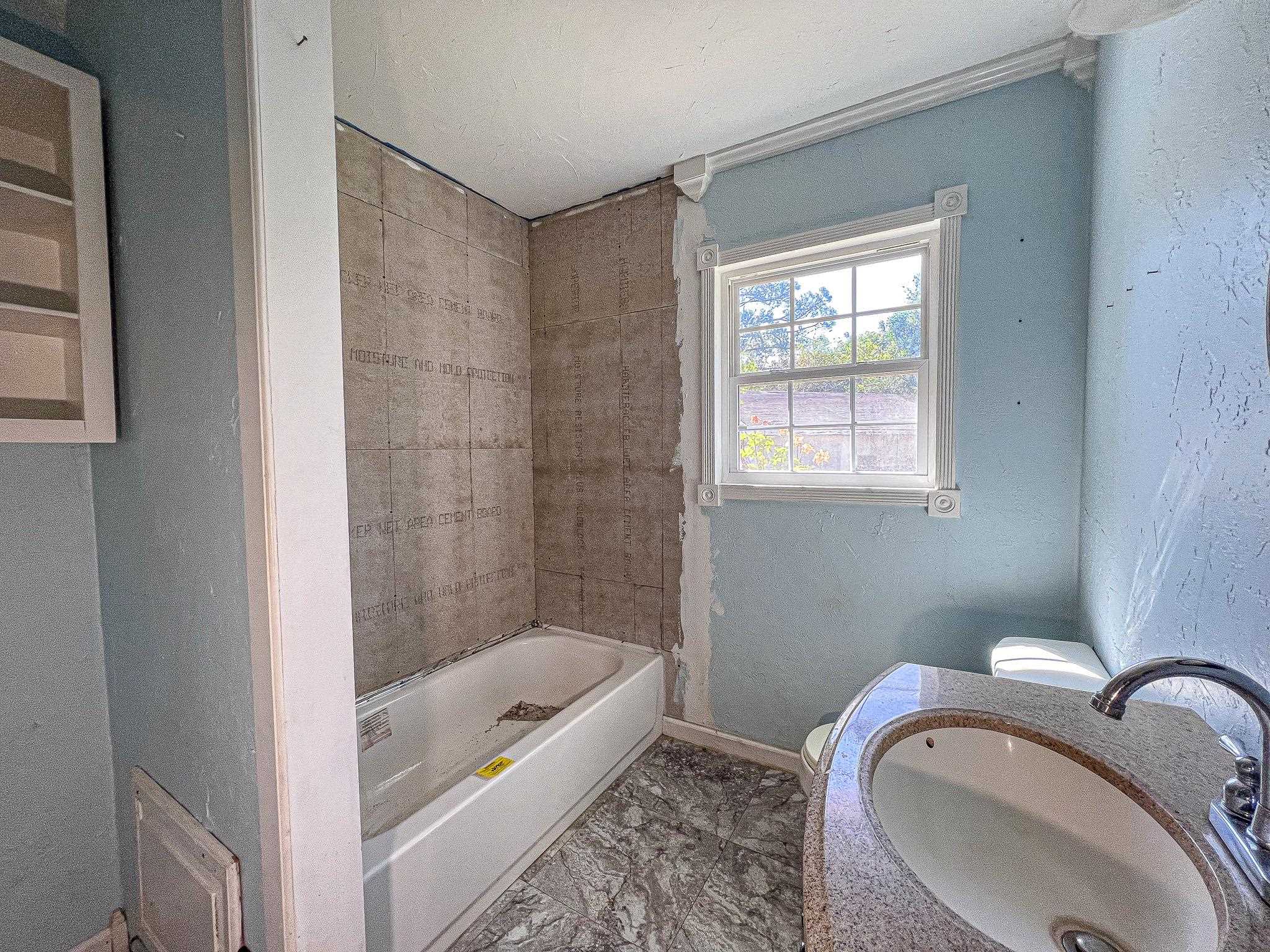 6313 Middle Rd. Property Photo 28