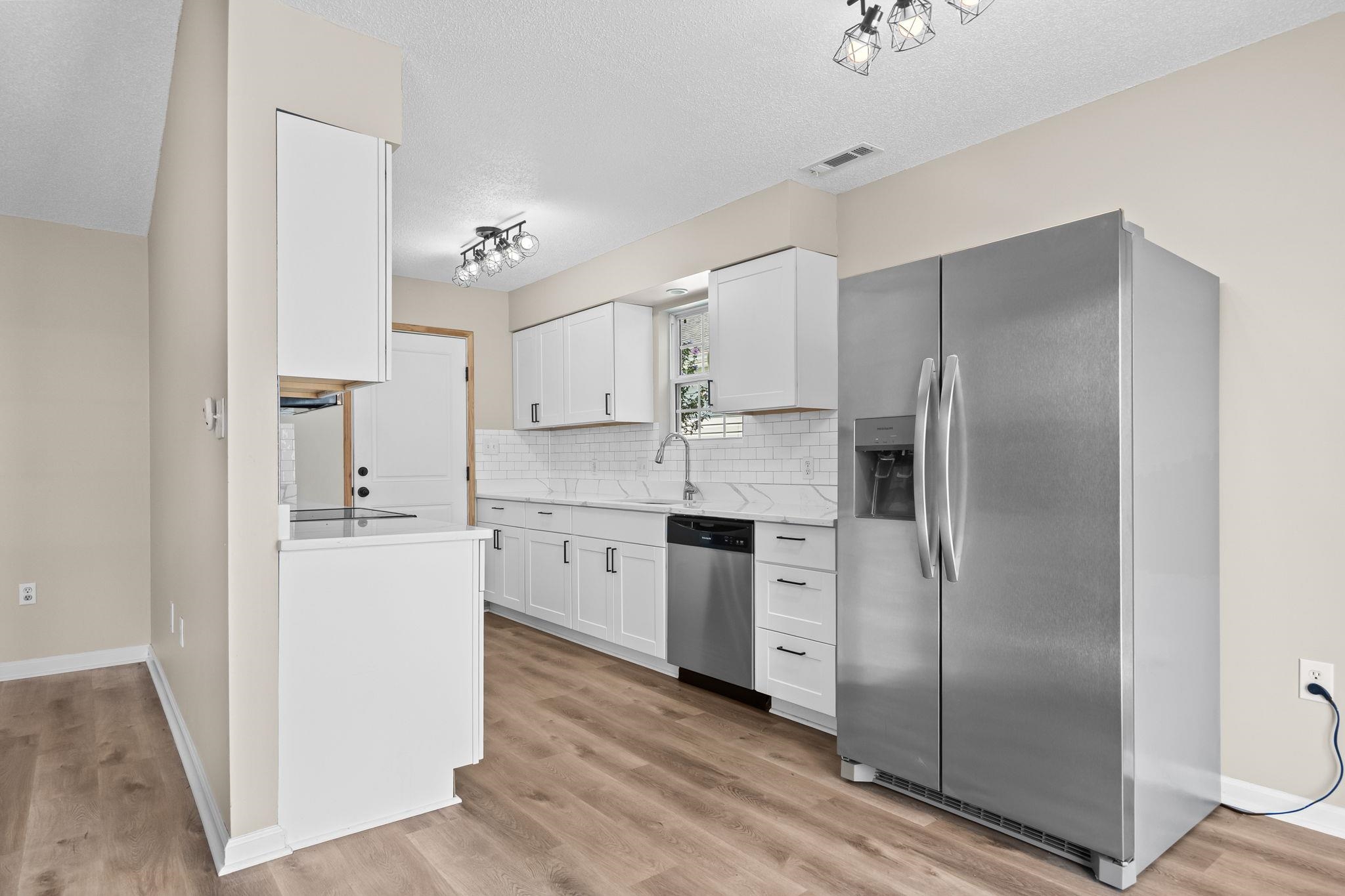 2125 Wedgewood Dr. Property Photo 10