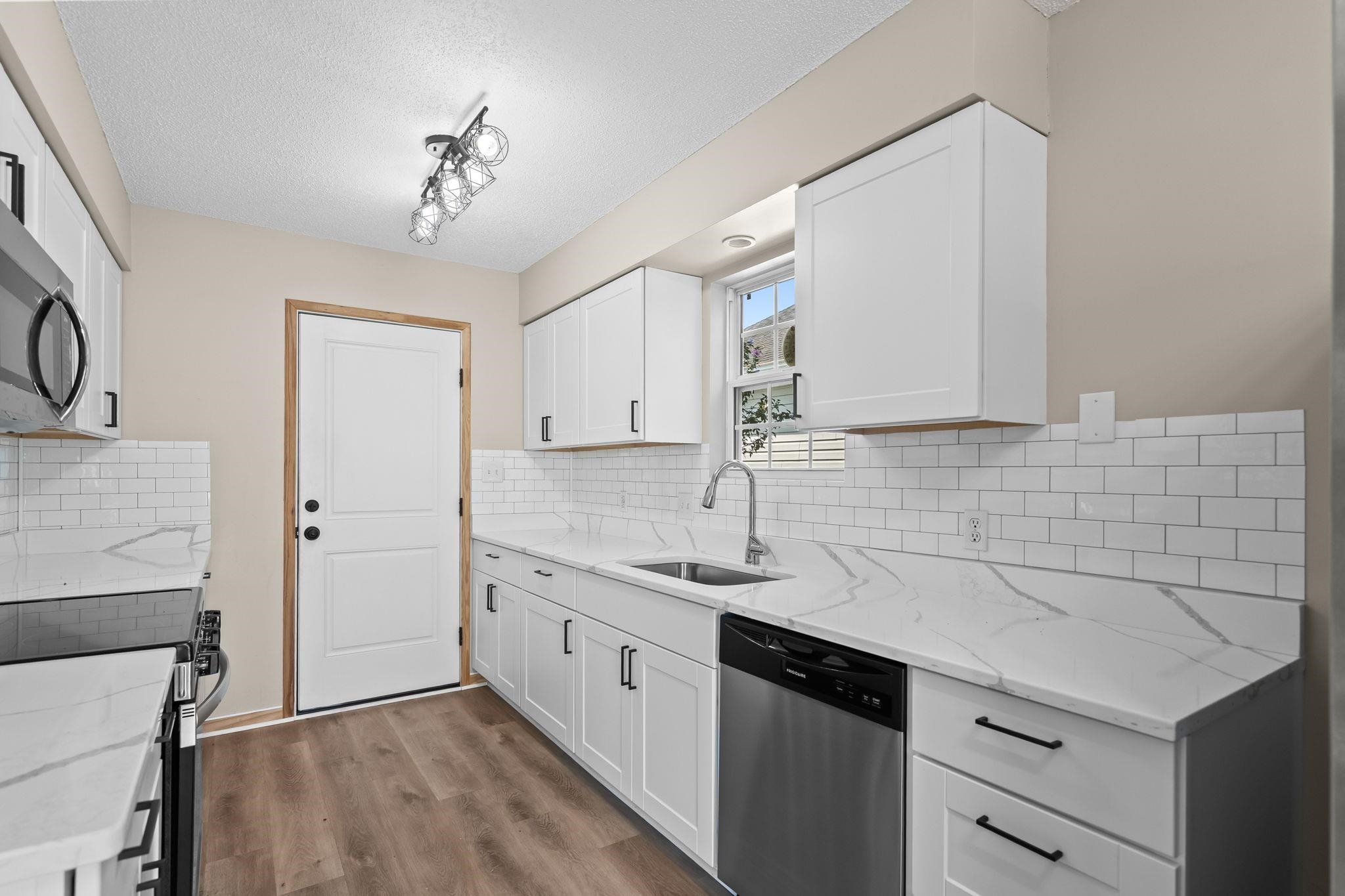 2125 Wedgewood Dr. Property Photo 13