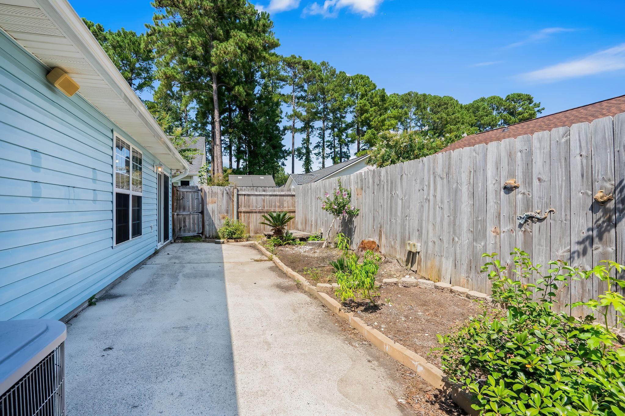 2125 Wedgewood Dr. Property Photo 17