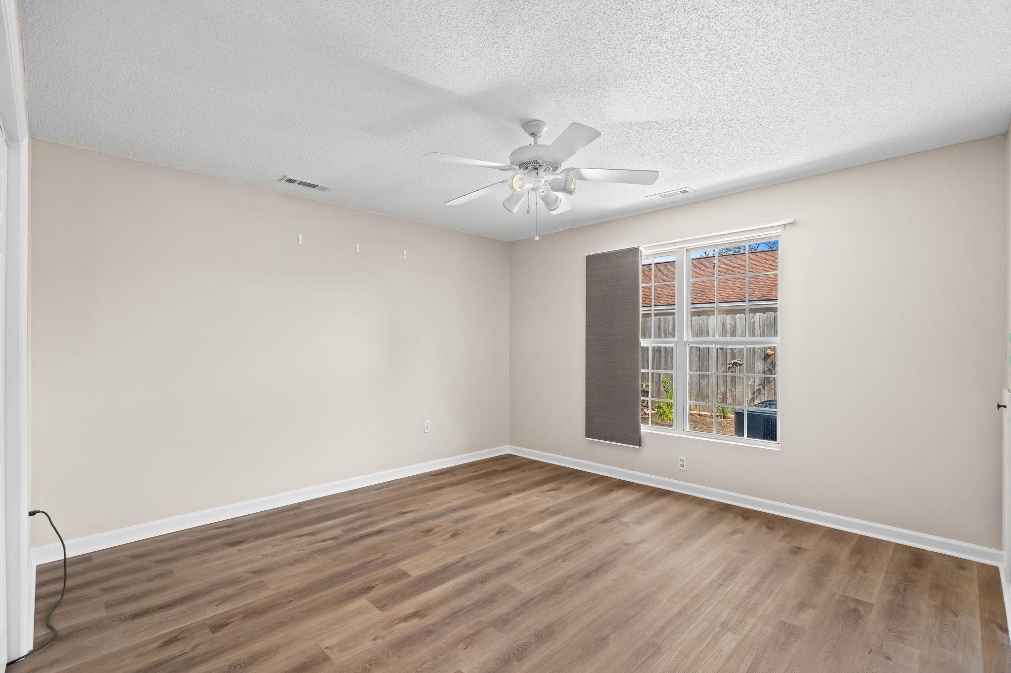 2125 Wedgewood Dr. Property Photo 19