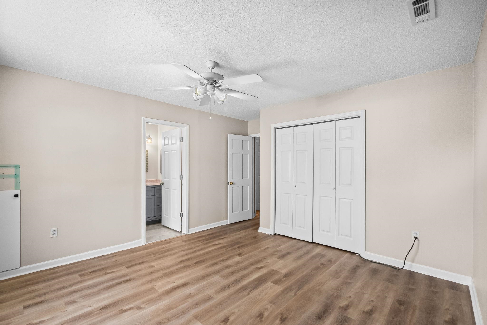 2125 Wedgewood Dr. Property Photo 21