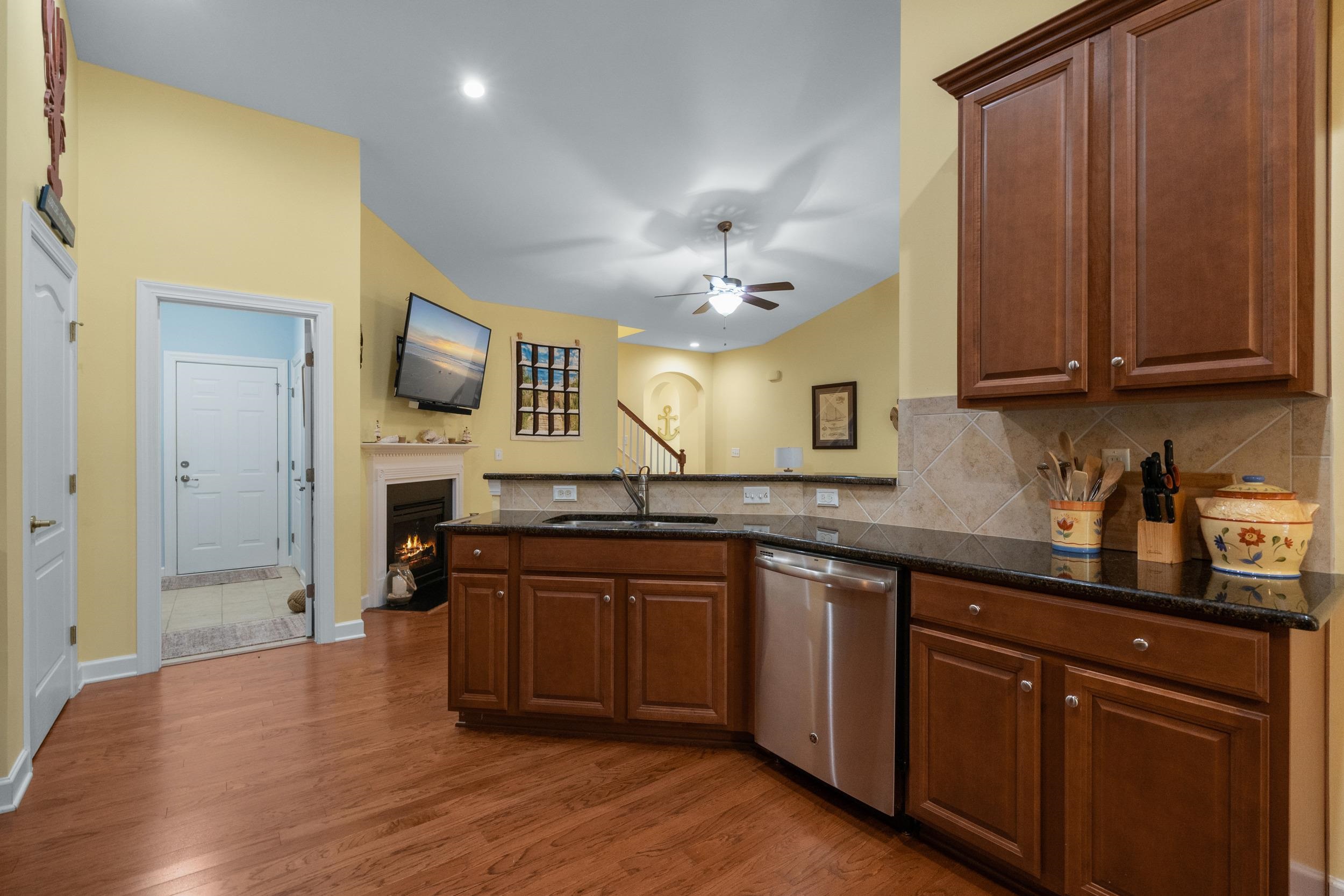 1417 Thames Ct. Property Photo 16