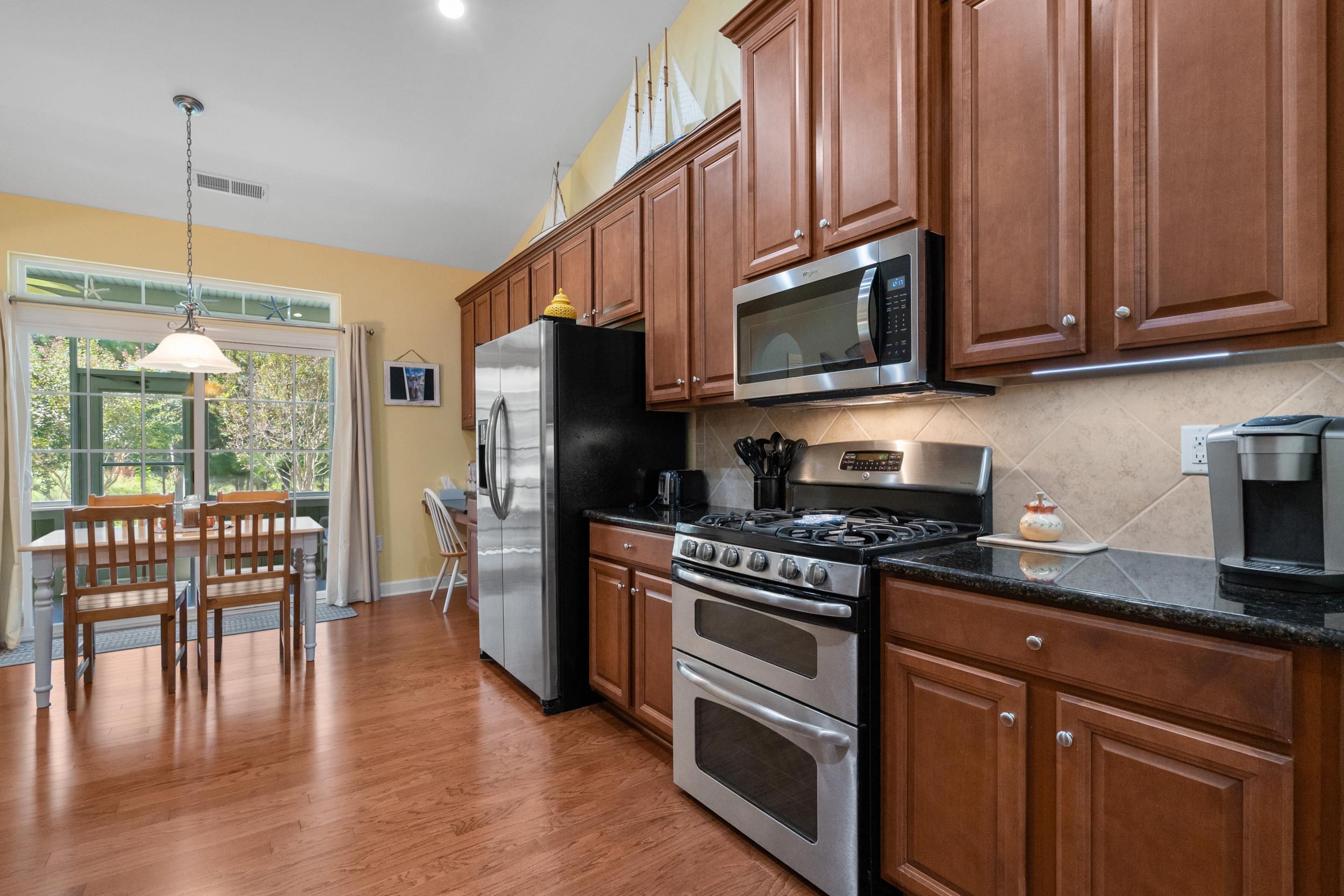 1417 Thames Ct. Property Photo 18