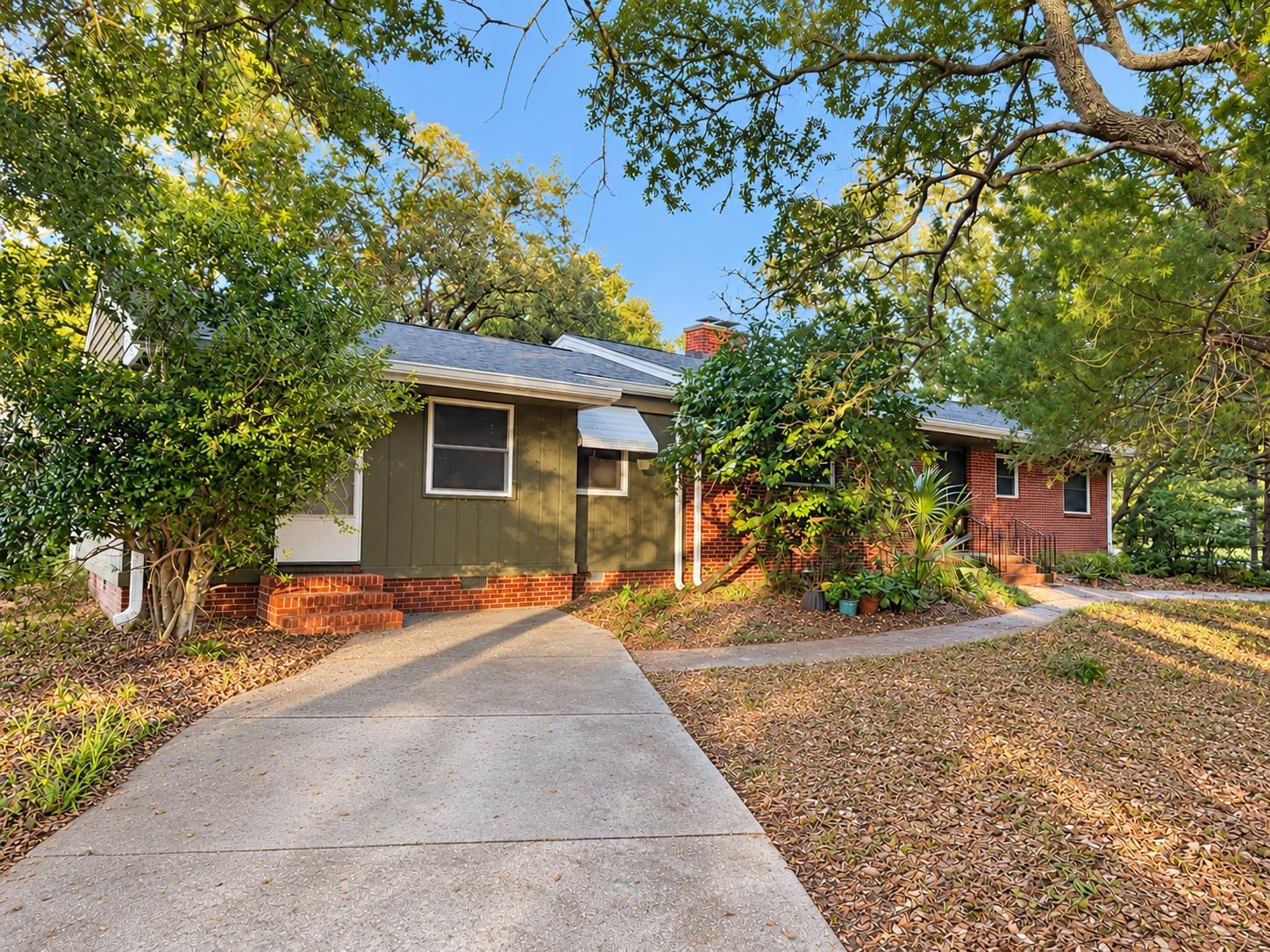 5722 Pickens Ave. Property Photo 2