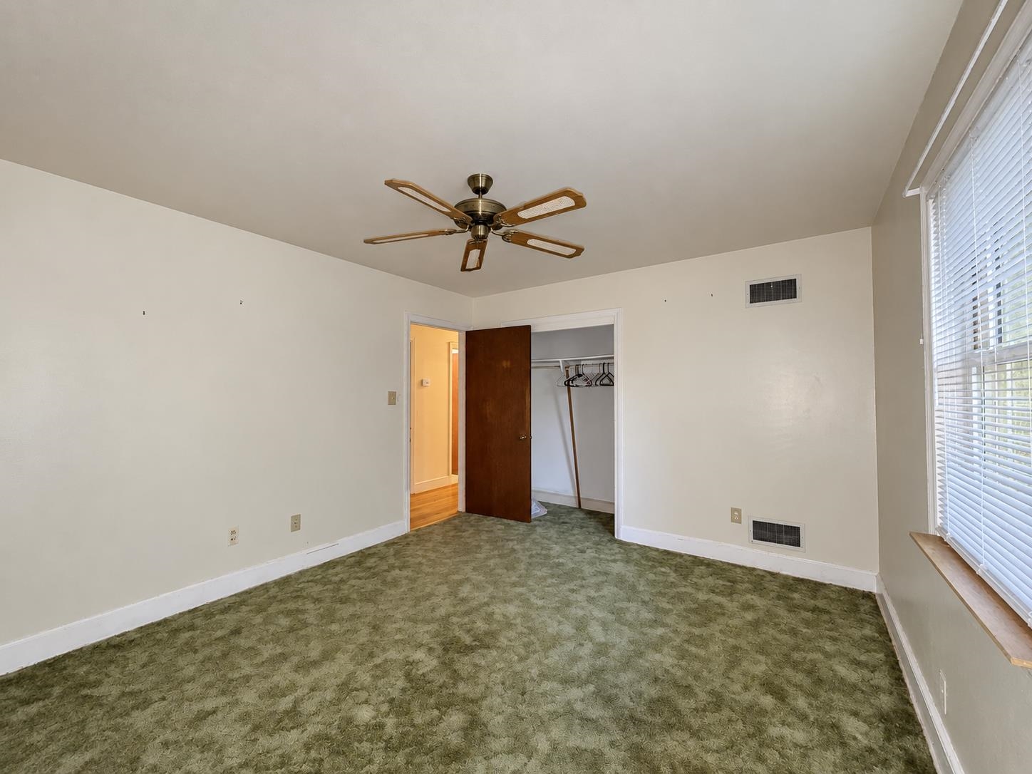 5722 Pickens Ave. Property Photo 22
