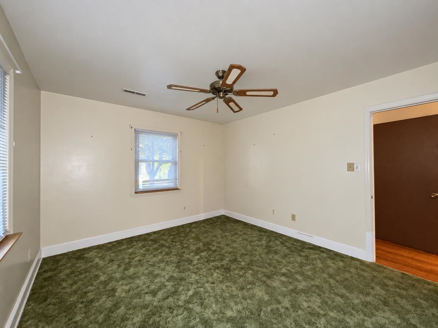 5722 Pickens Ave. Property Photo 23