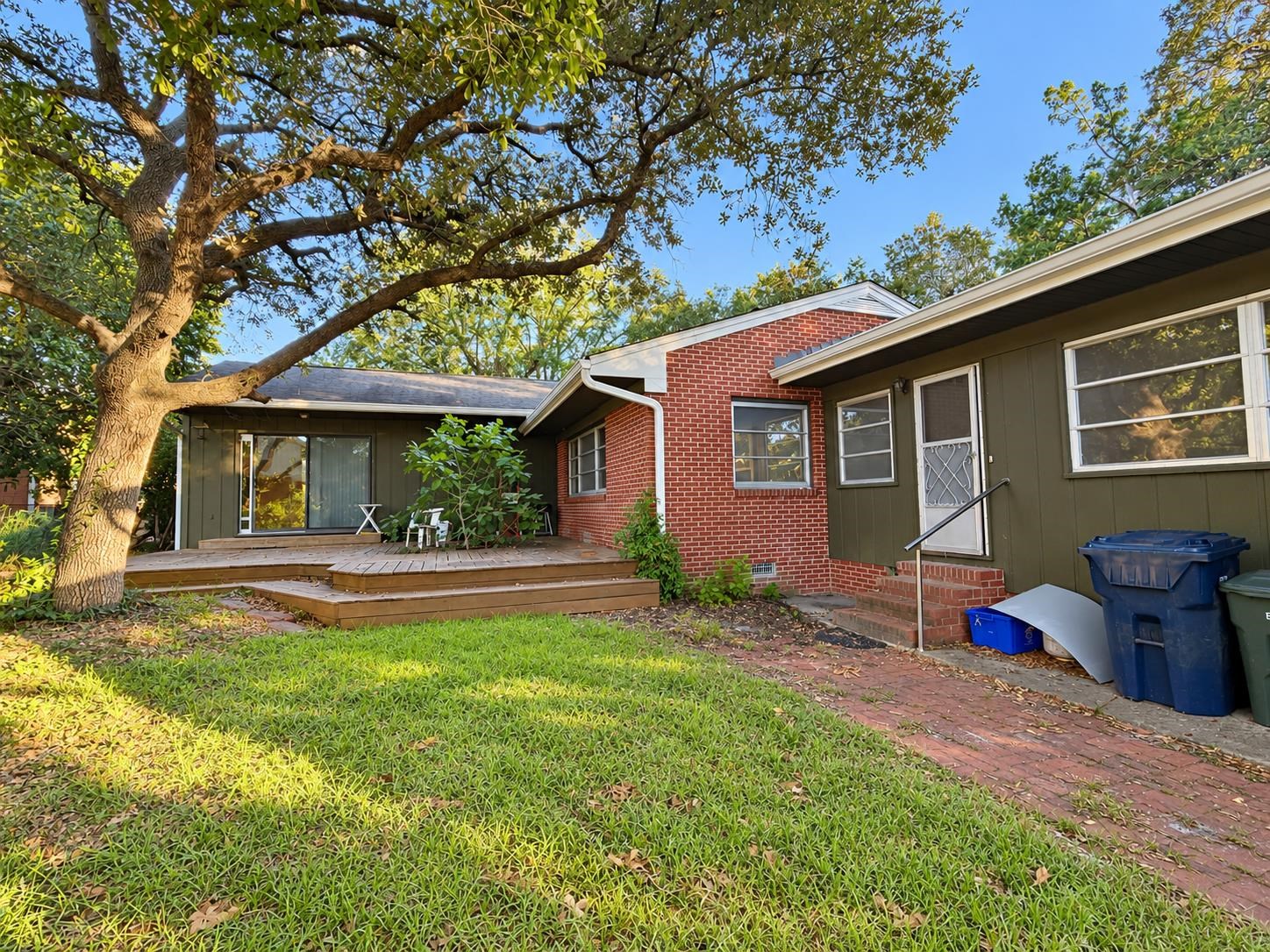 5722 Pickens Ave. Property Photo 32