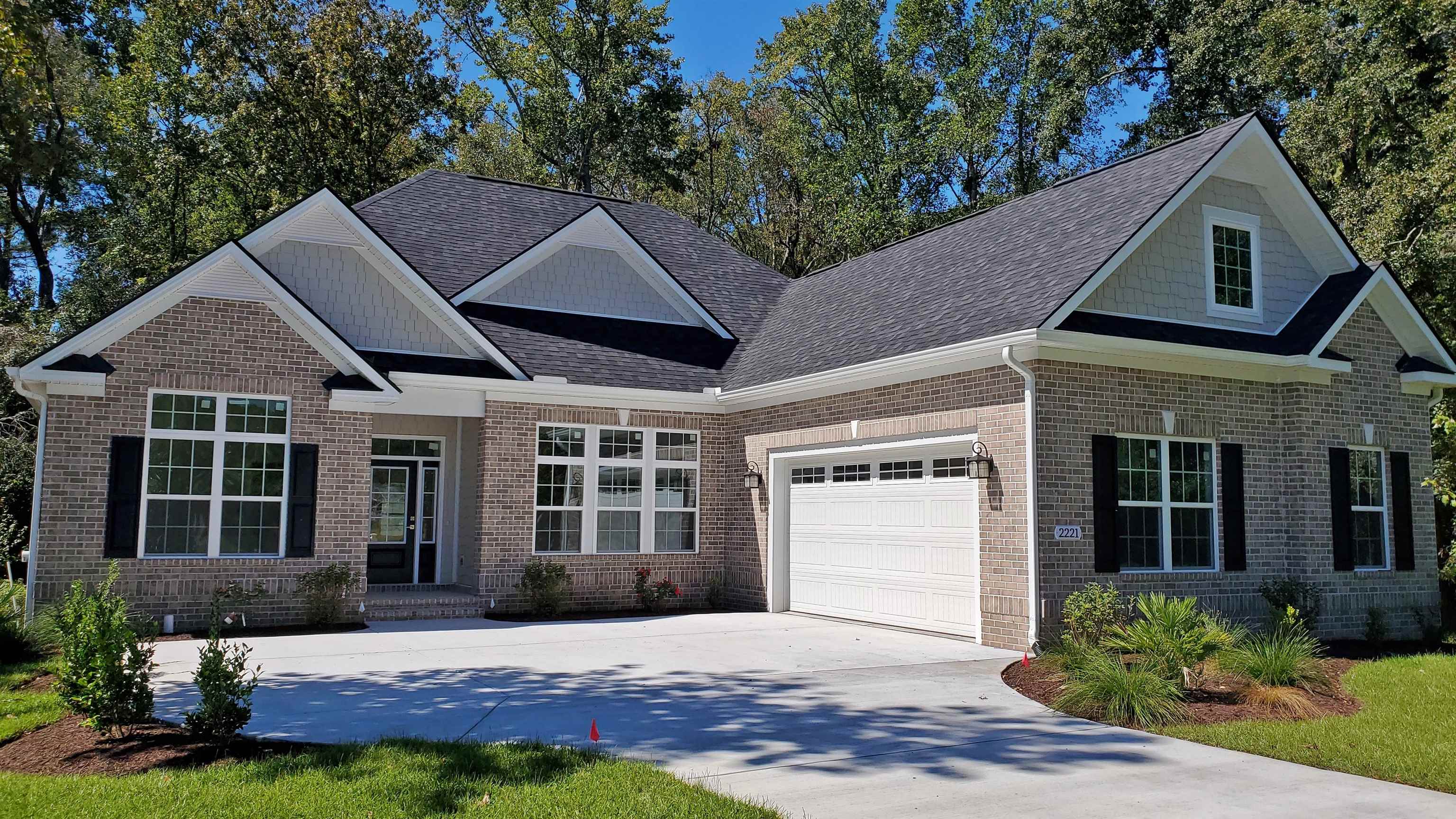 2221 Maybank Circle Property Photo 1