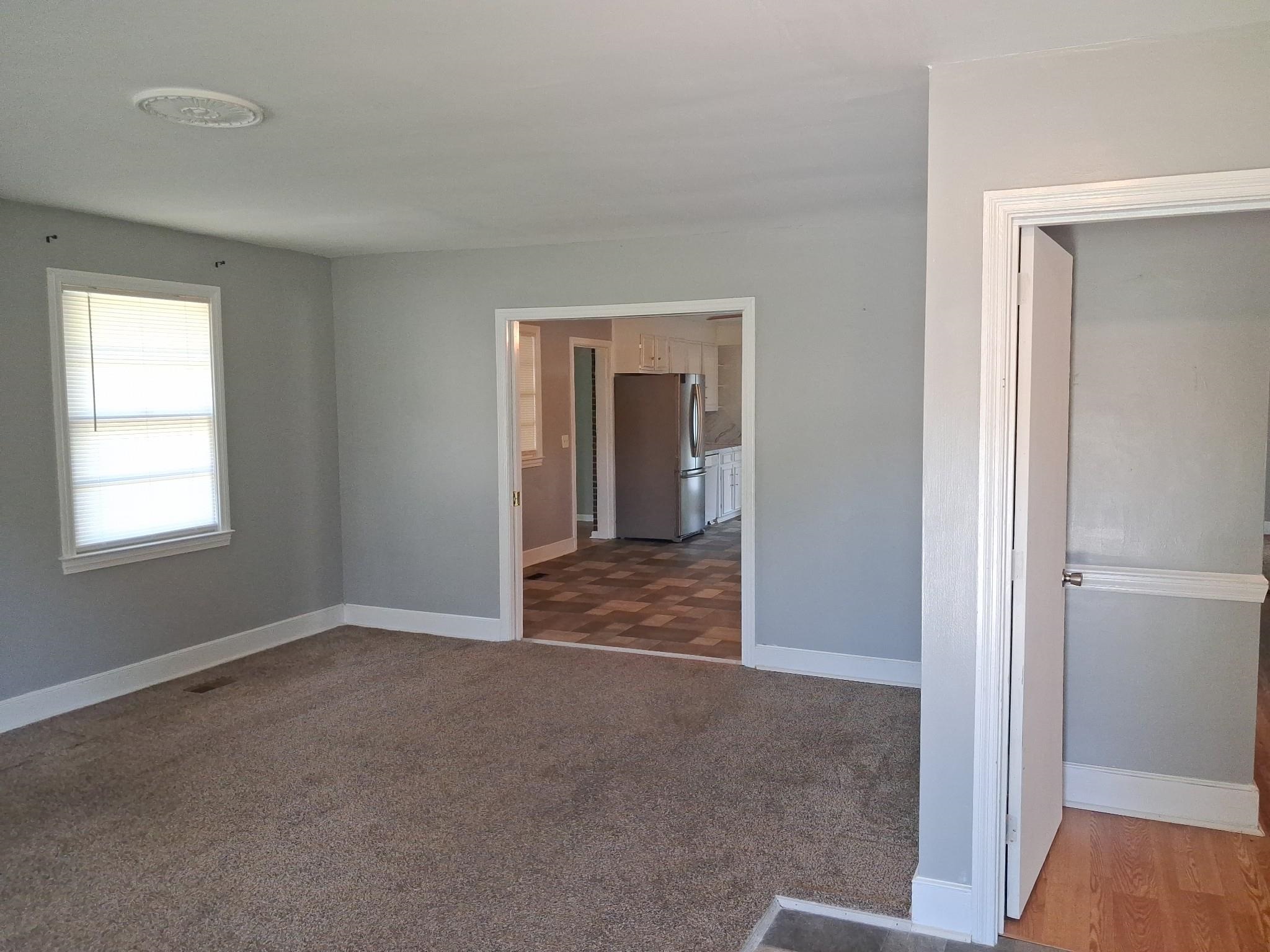 1321 E Washington St. Property Photo 3