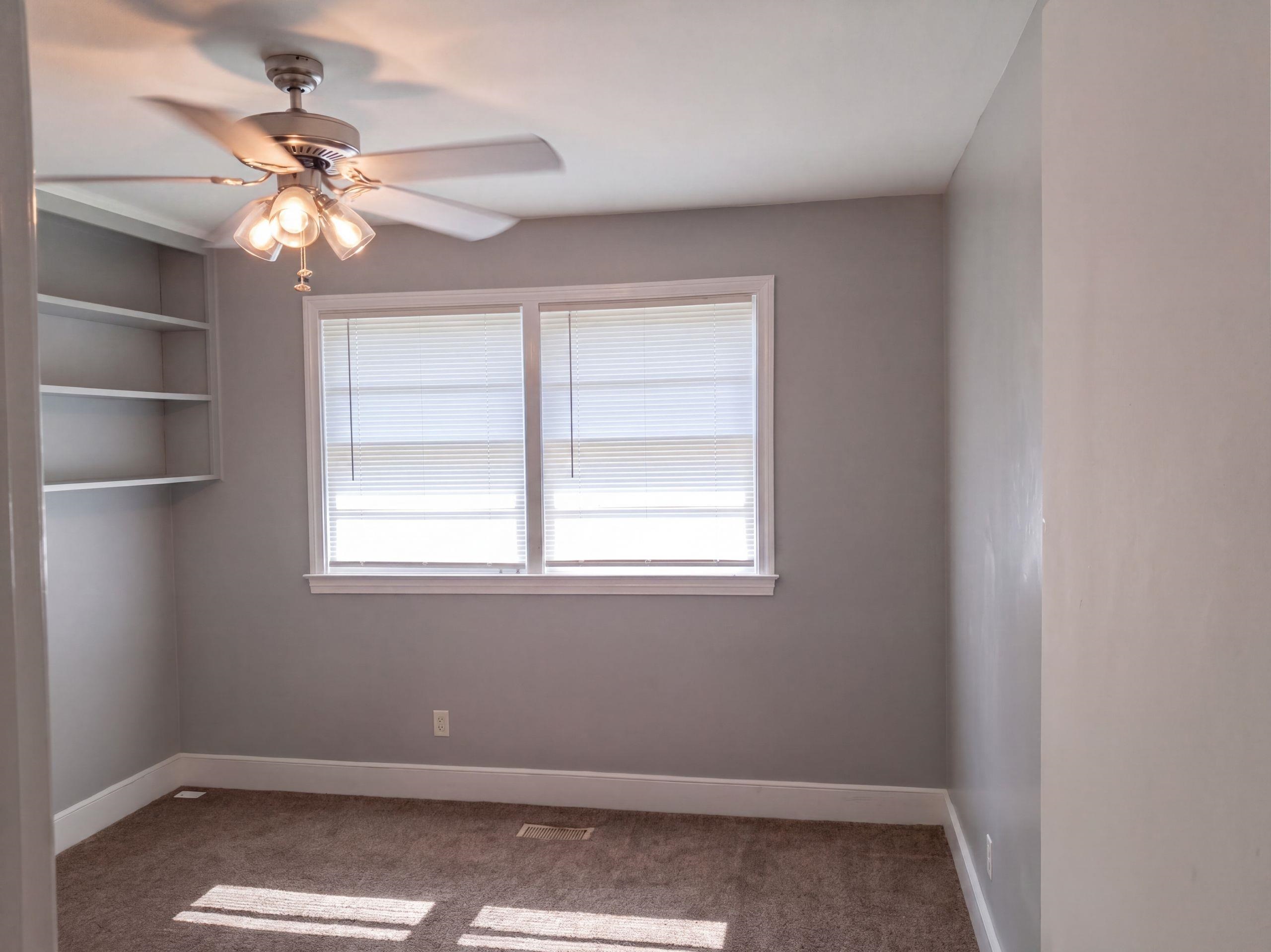 1321 E Washington St. Property Photo 10