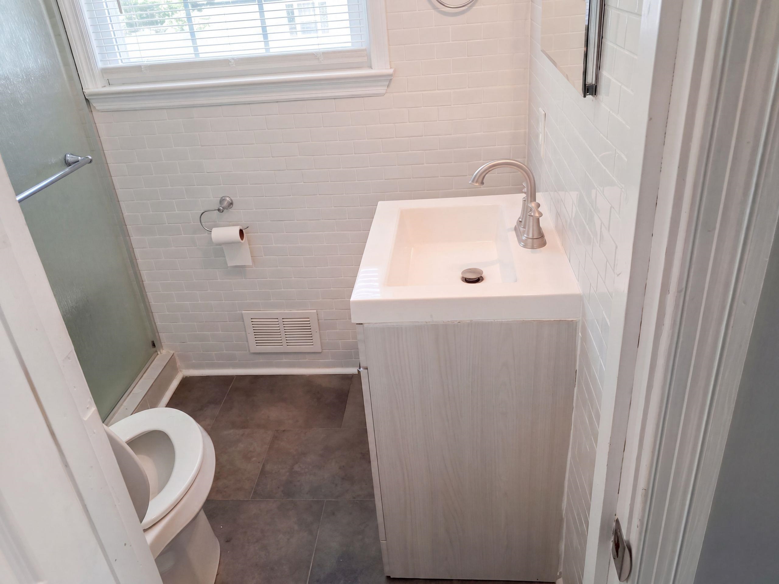 1321 E Washington St. Property Photo 14