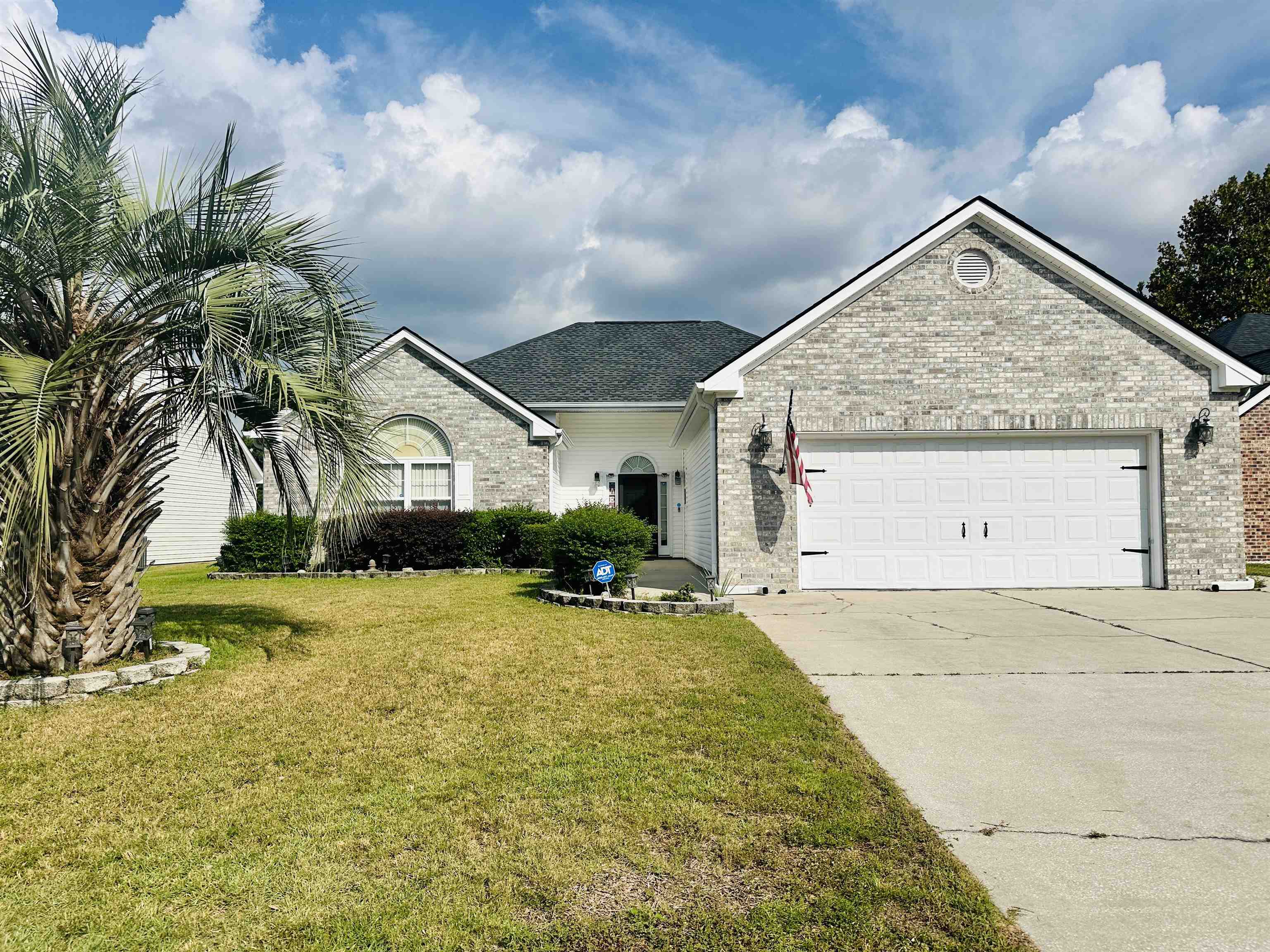 170 Jessica Lakes Dr. Property Photo 1