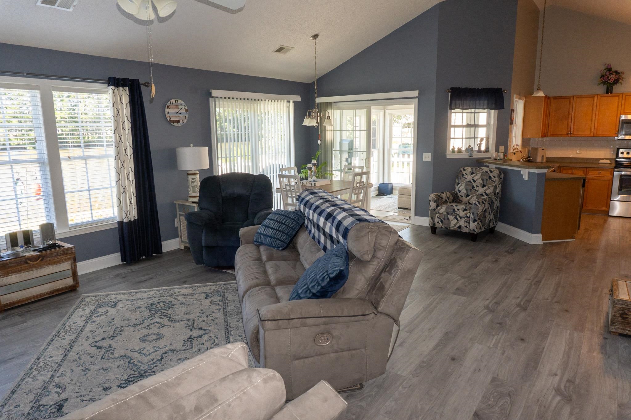 282 Bonnie Bridge Circle Property Photo 8