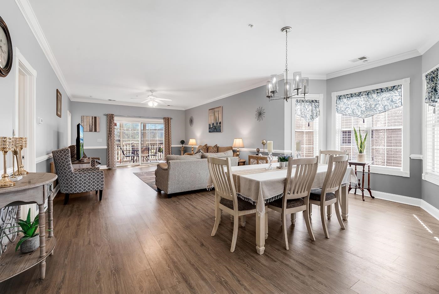 4861 Luster Leaf Circle Property Photo 6