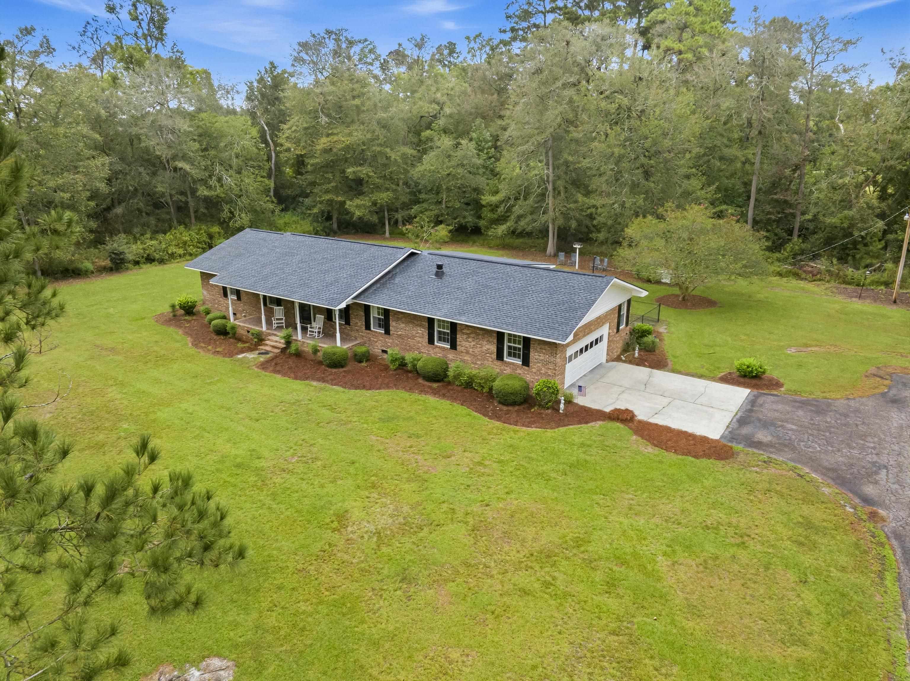 5315 U A Johnson Ln Property Photo 2