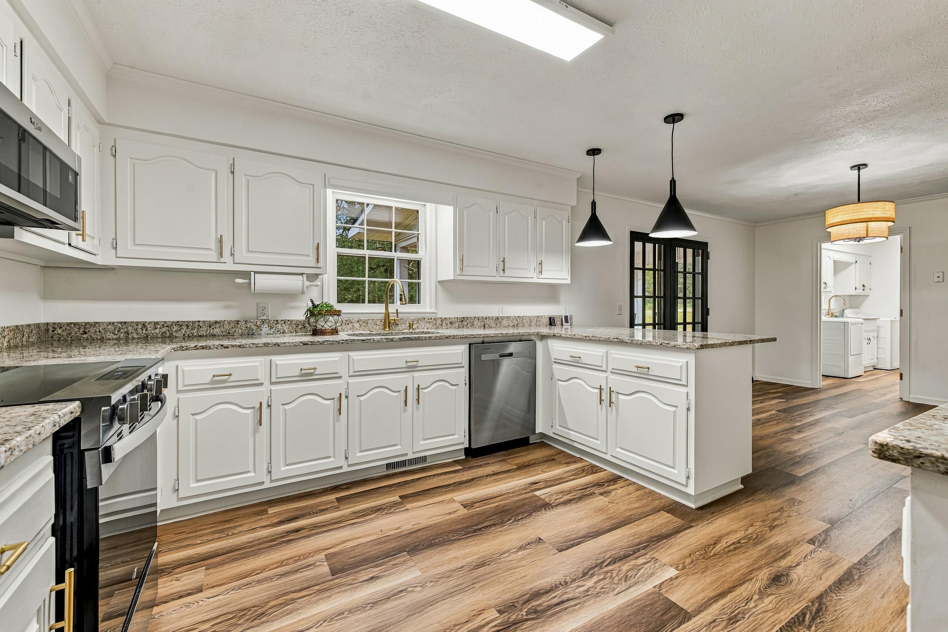 5315 U A Johnson Ln Property Photo 14