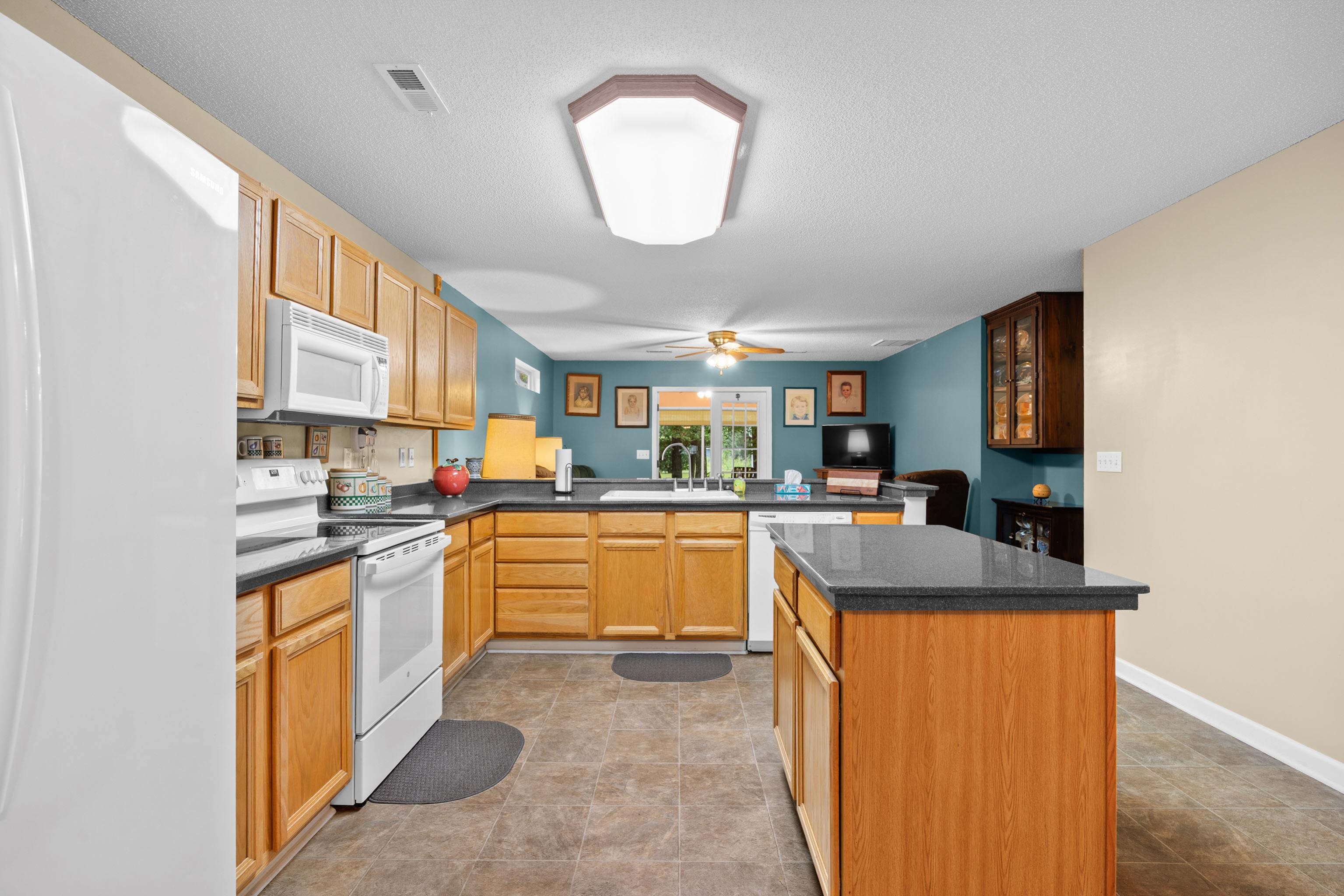 4210 Summitt Trail Property Photo 30