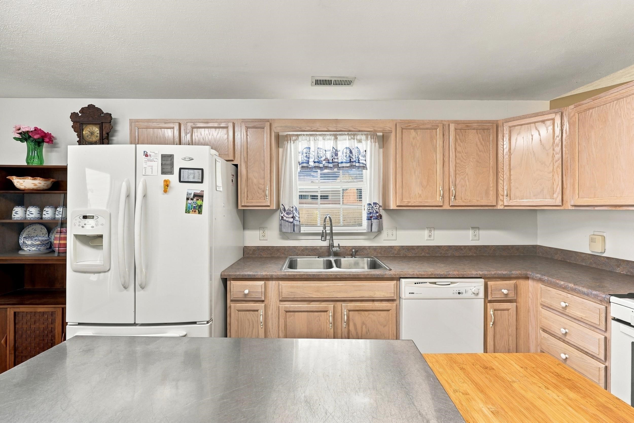 301 Sean River Rd. Property Photo 8
