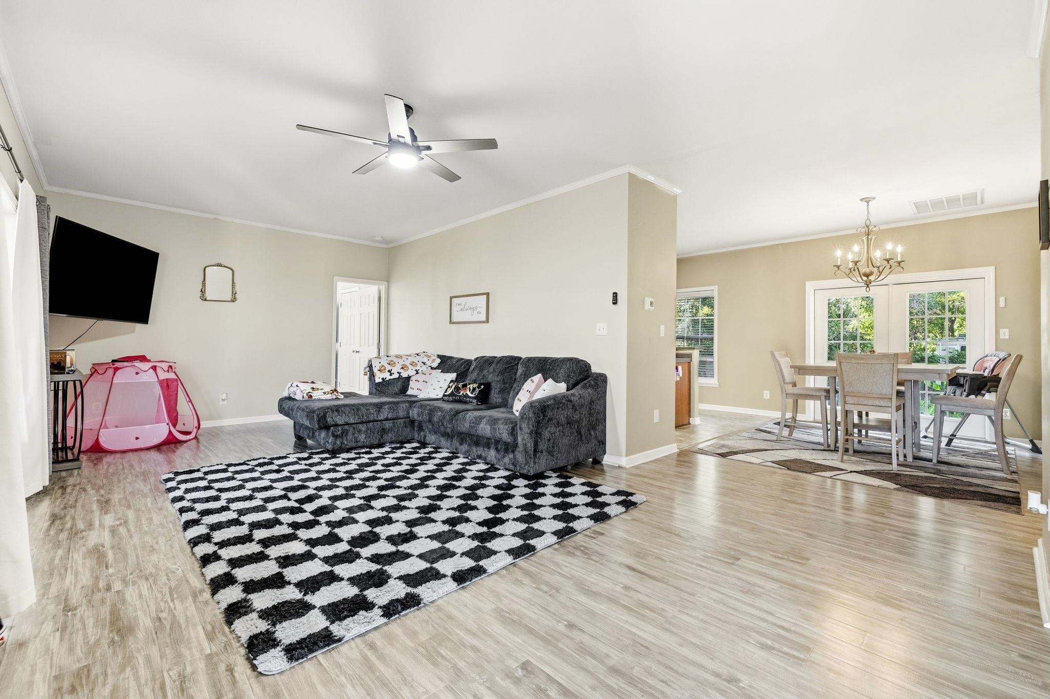 236 Stone Throw Dr. Property Photo 5