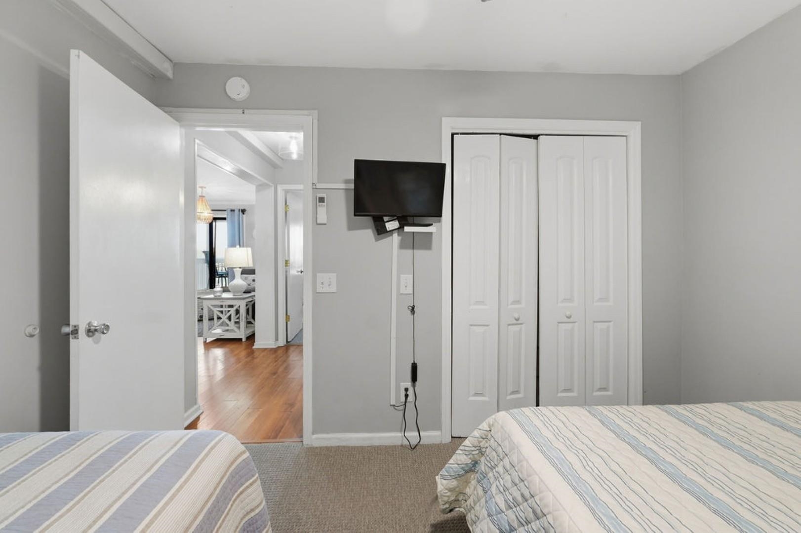9670 Shore Dr. Property Photo 24