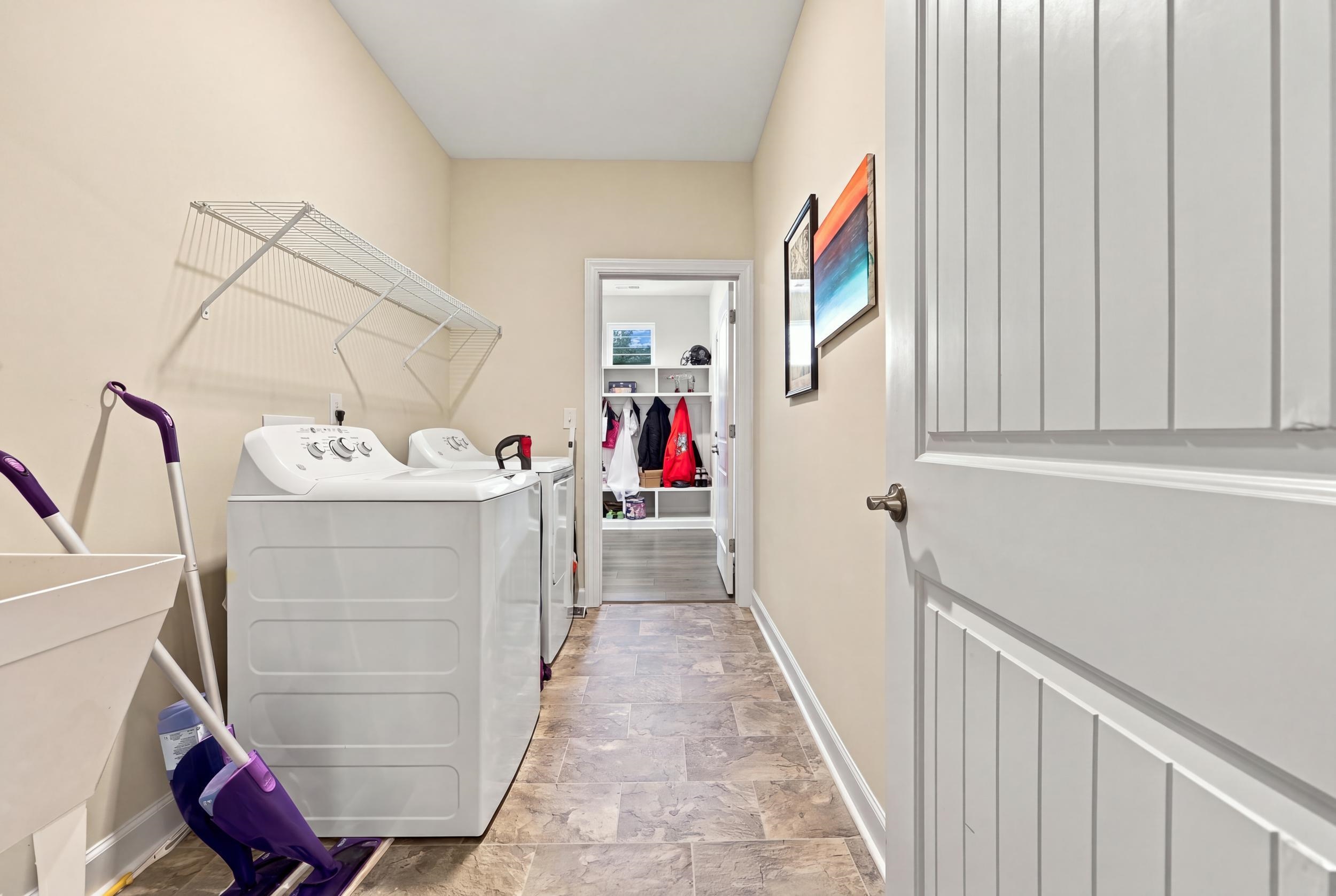 450 Cascade Loop Property Photo 17