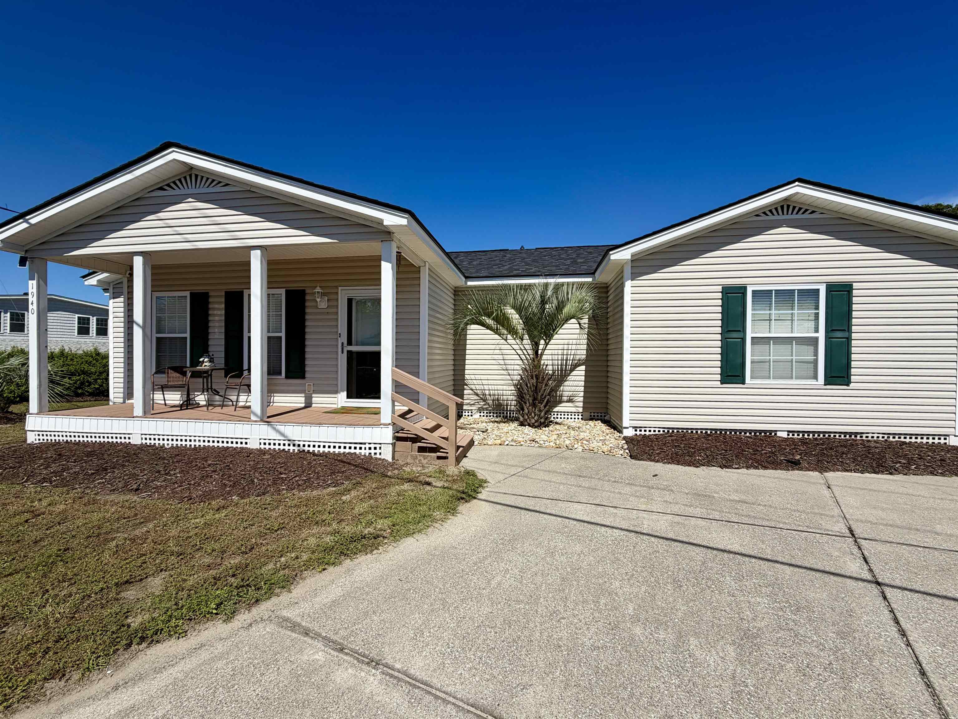 1940 Rhea Dr. Property Photo 1