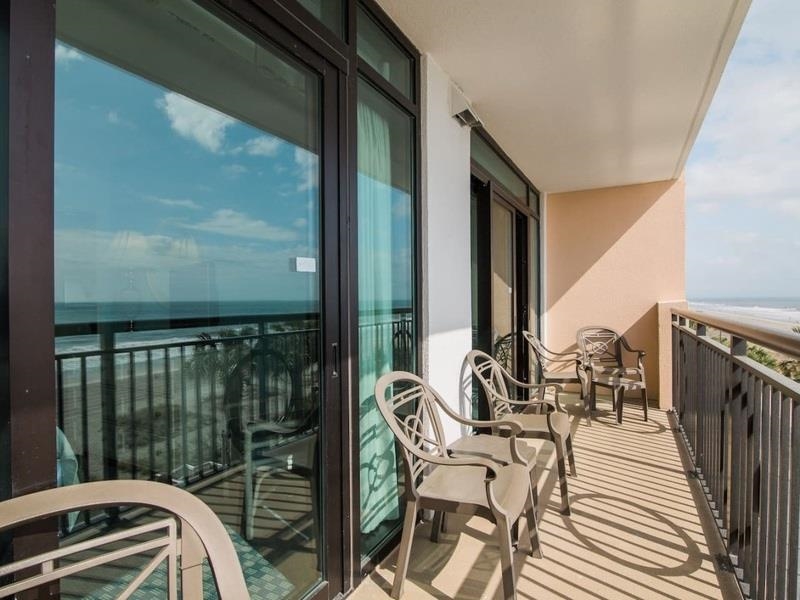 3000 N Ocean Blvd. Property Photo 5