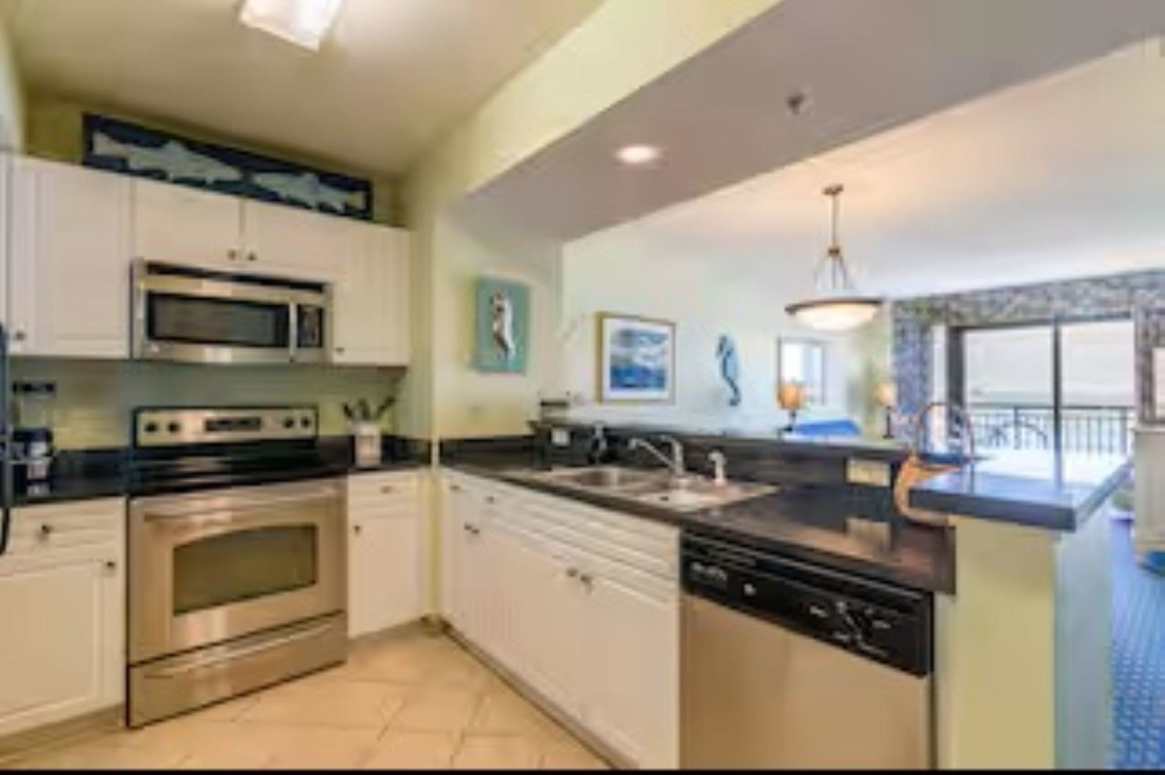 3000 N Ocean Blvd. Property Photo 10