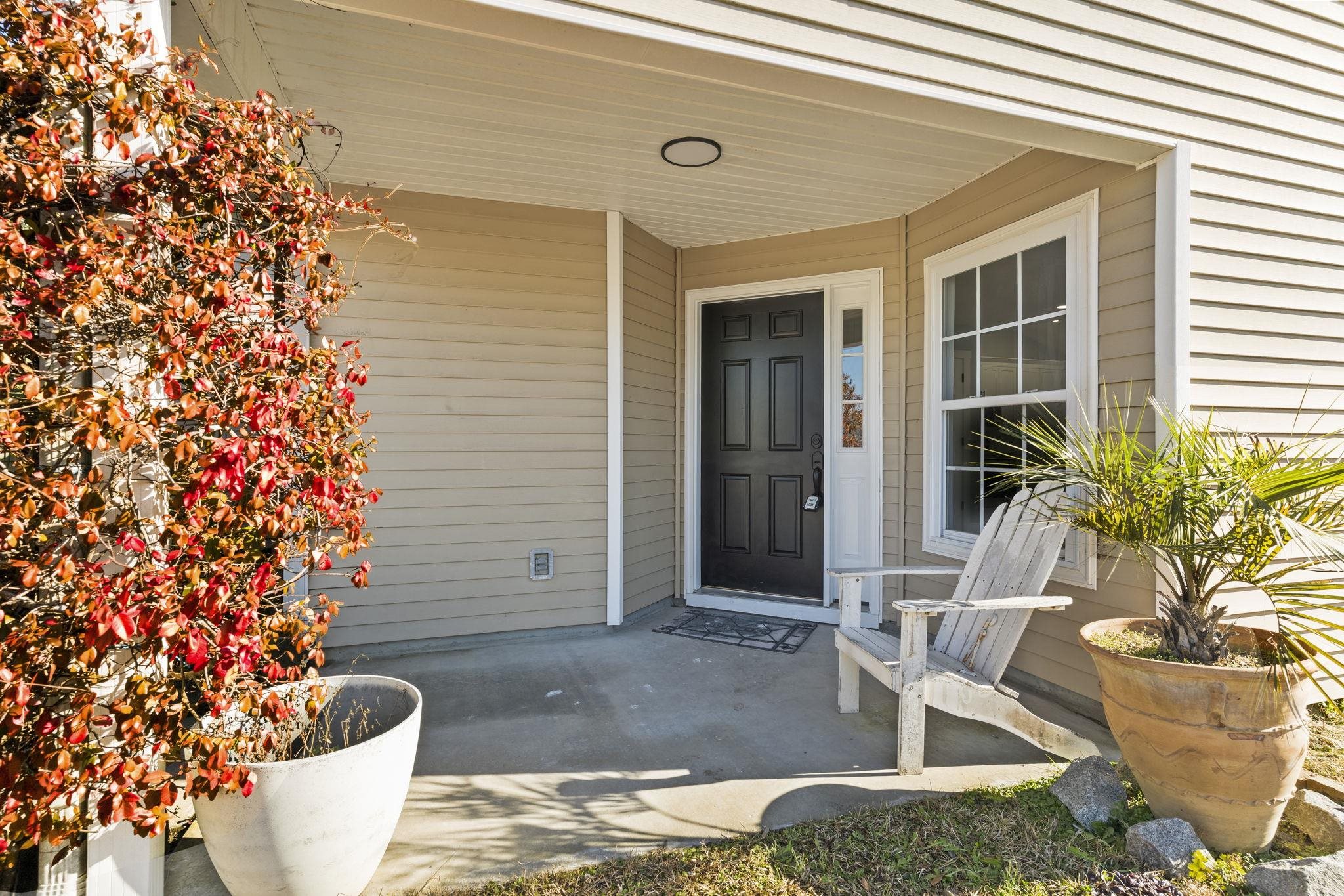 653 Kindred Dr. Property Photo 4