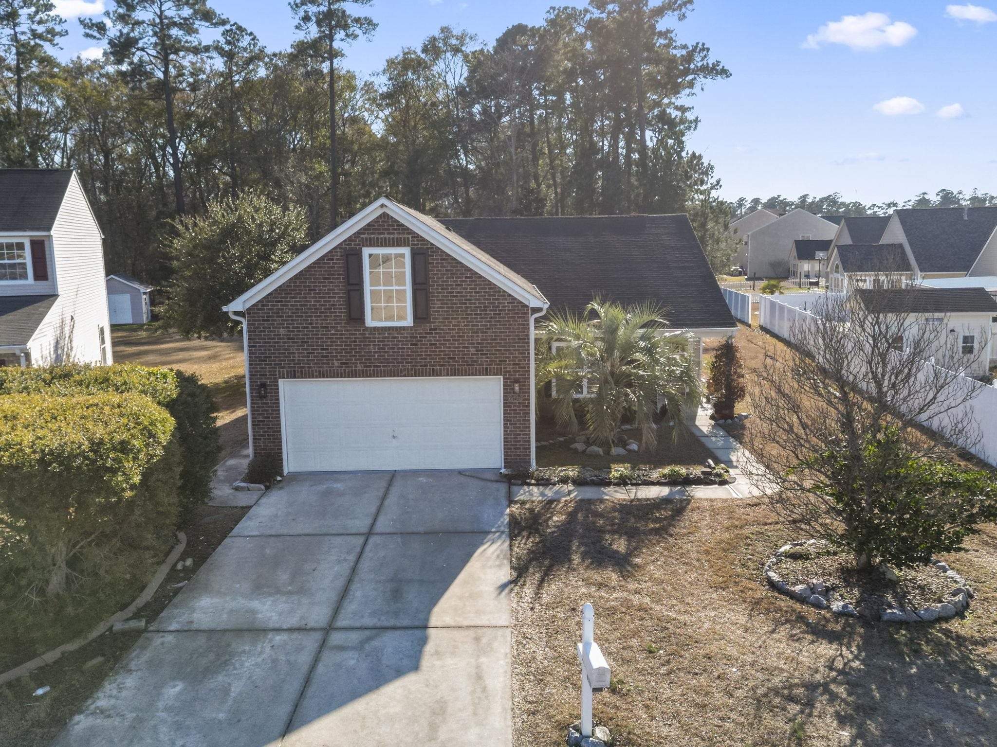 653 Kindred Dr. Property Photo 41