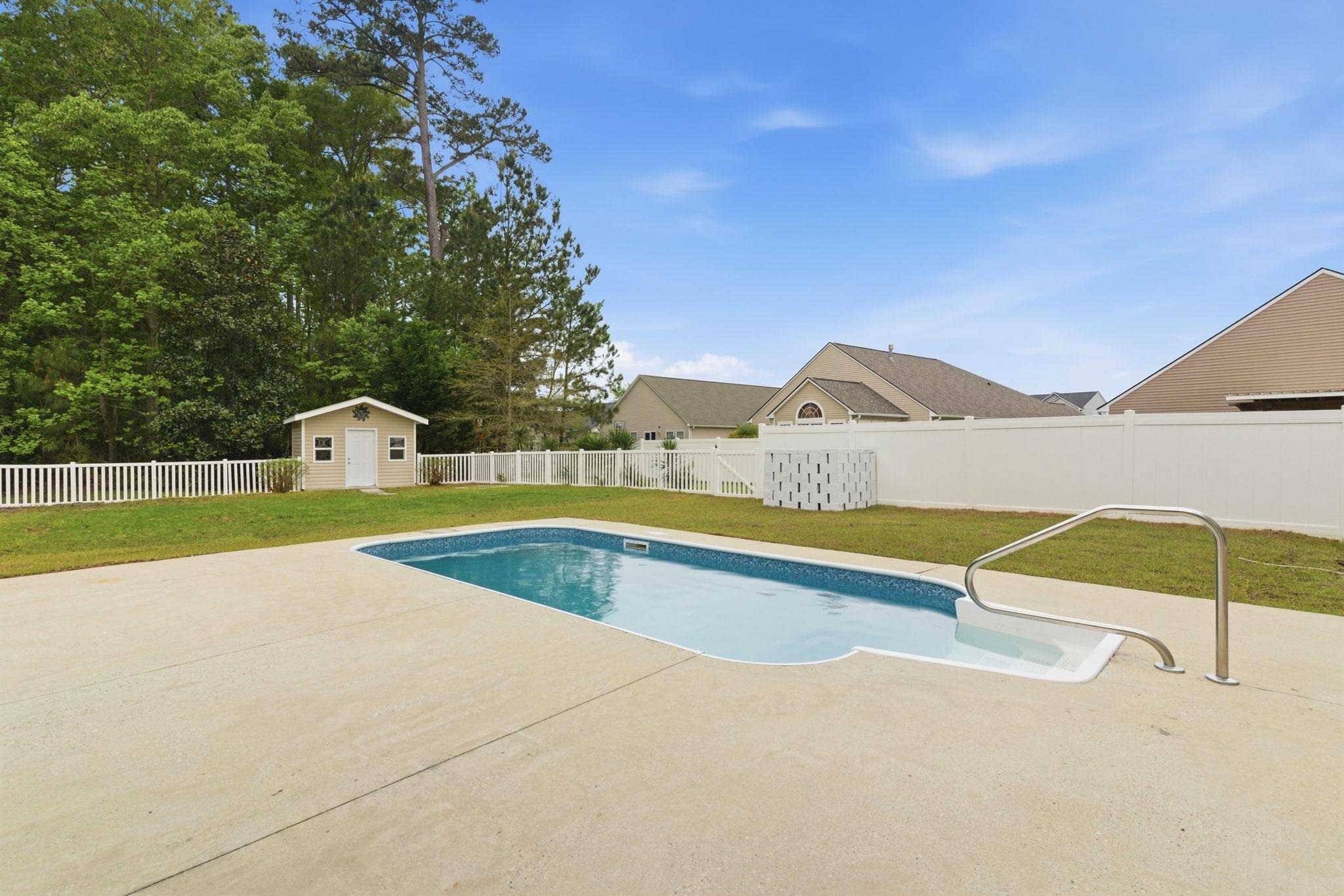 653 Kindred Dr. Property Photo 42