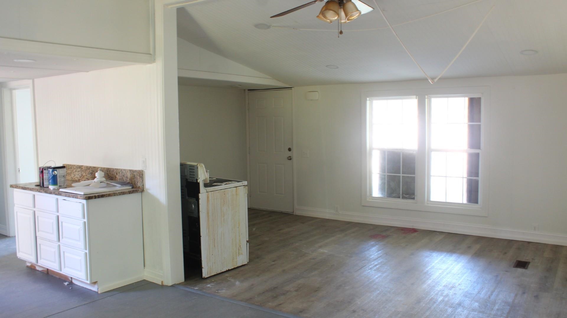 130 Folly Rd. Property Photo 4