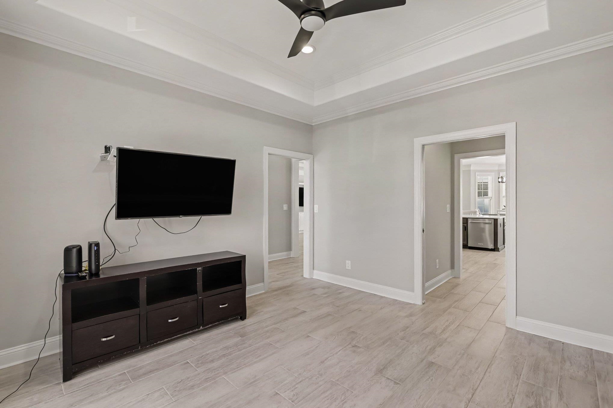 842 Monterrosa Dr. Property Photo 17