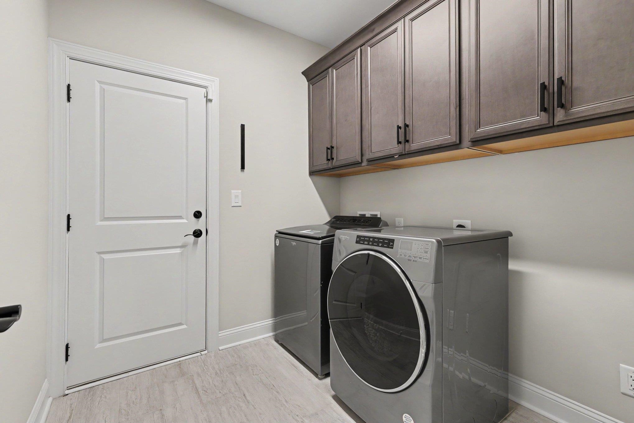 842 Monterrosa Dr. Property Photo 31