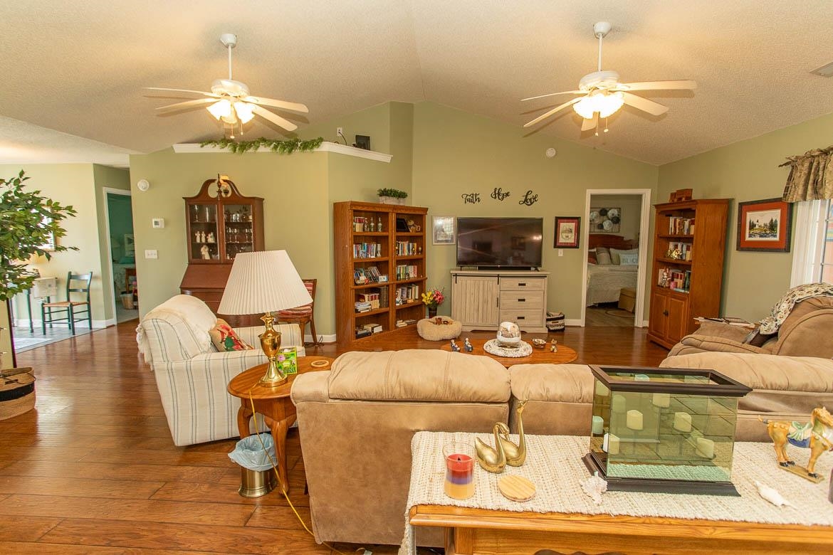 2345 Seaford Dr Seaford Dr. Property Photo 13