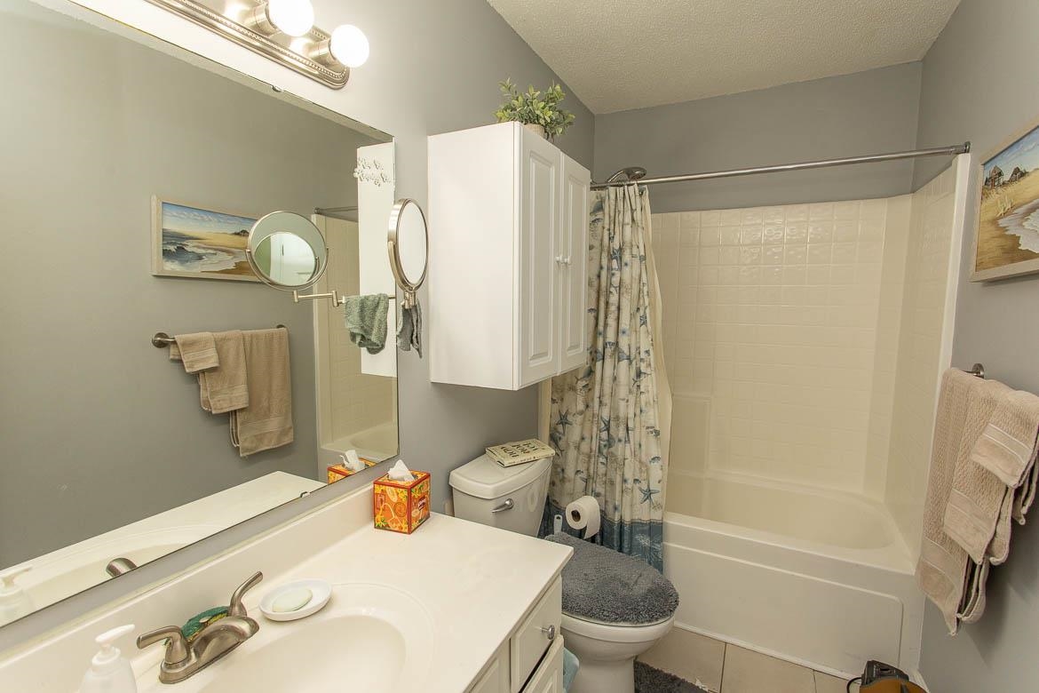 2345 Seaford Dr Seaford Dr. Property Photo 32