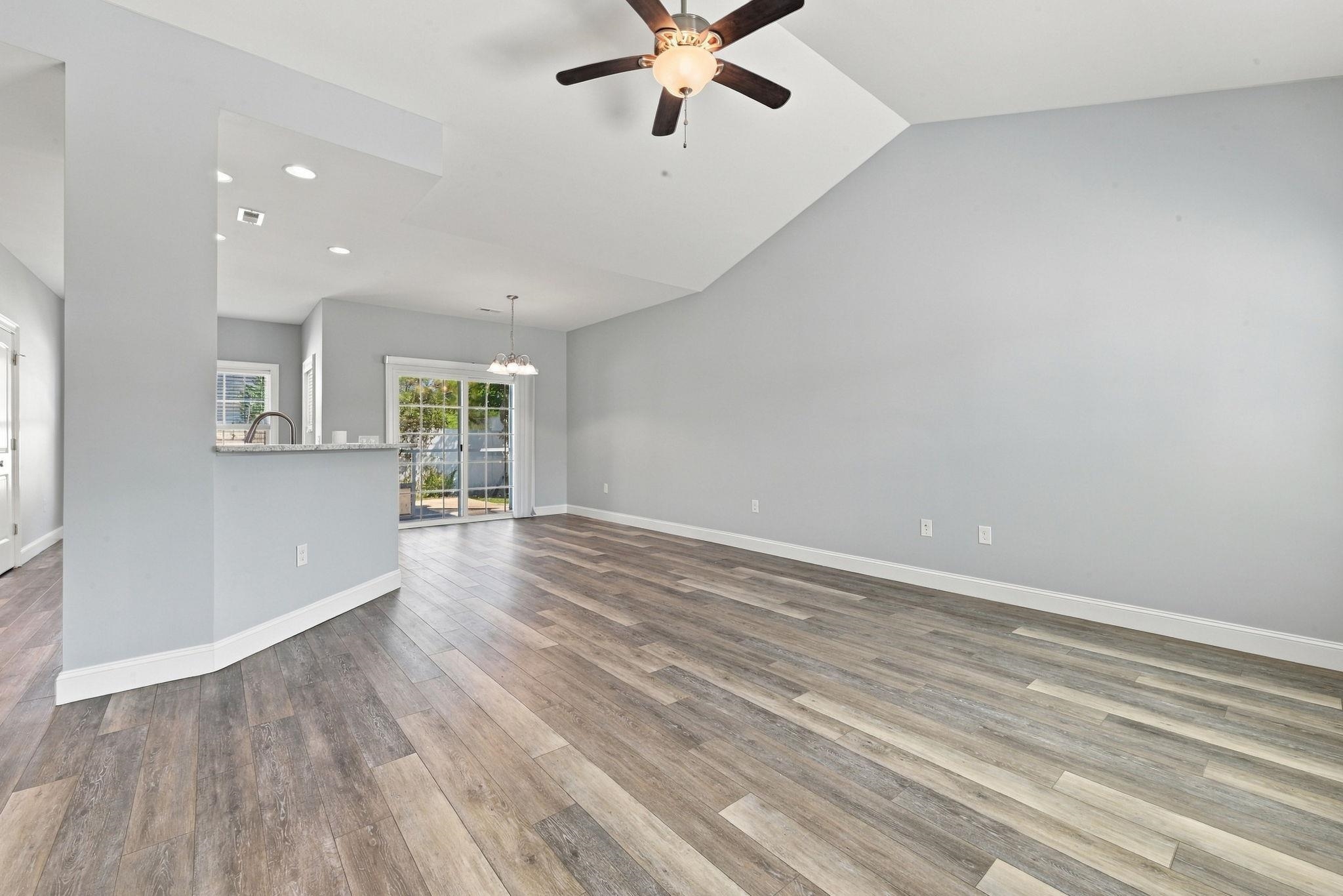 518 Irees Way Property Photo 8