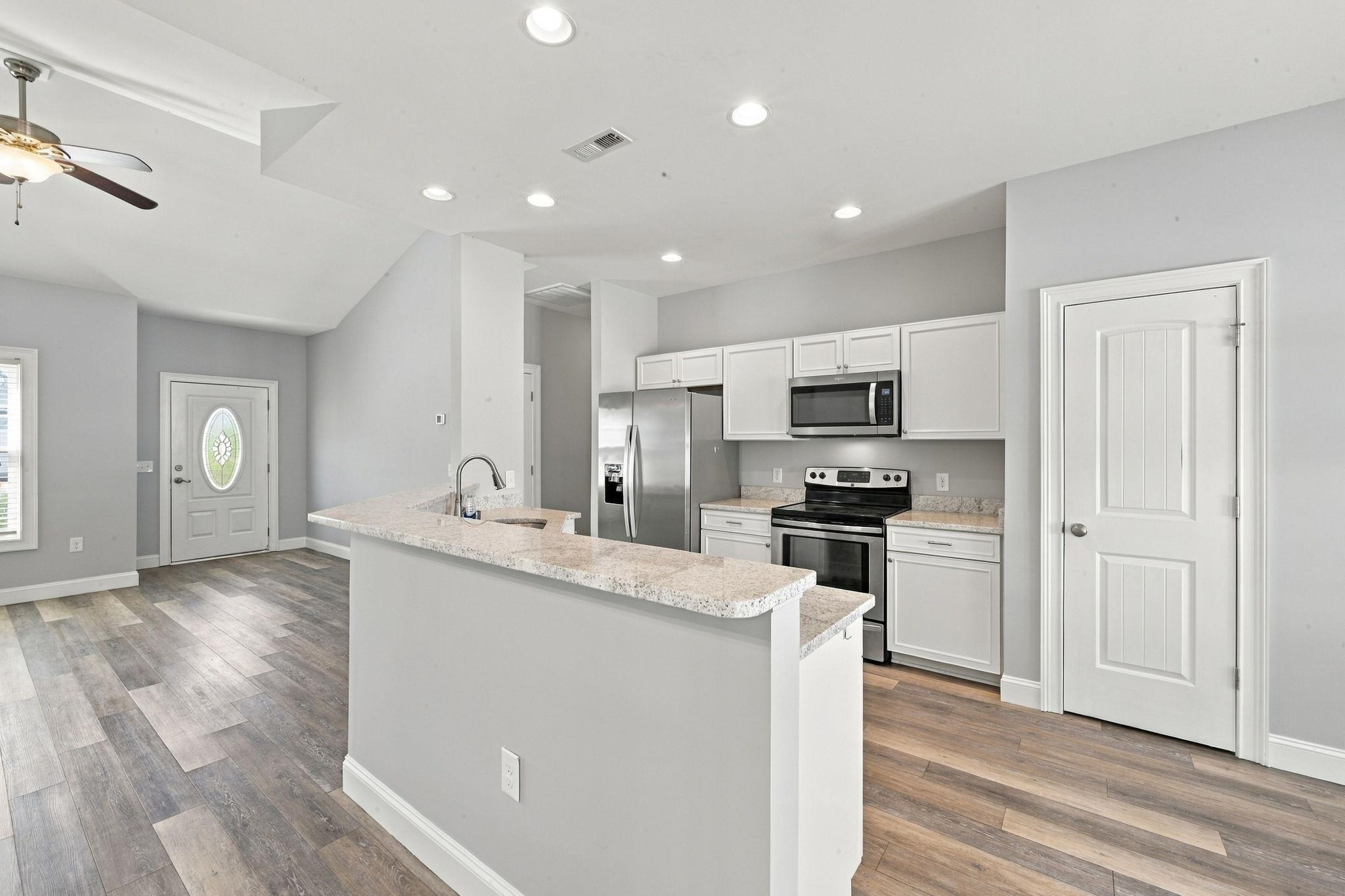 518 Irees Way Property Photo 14