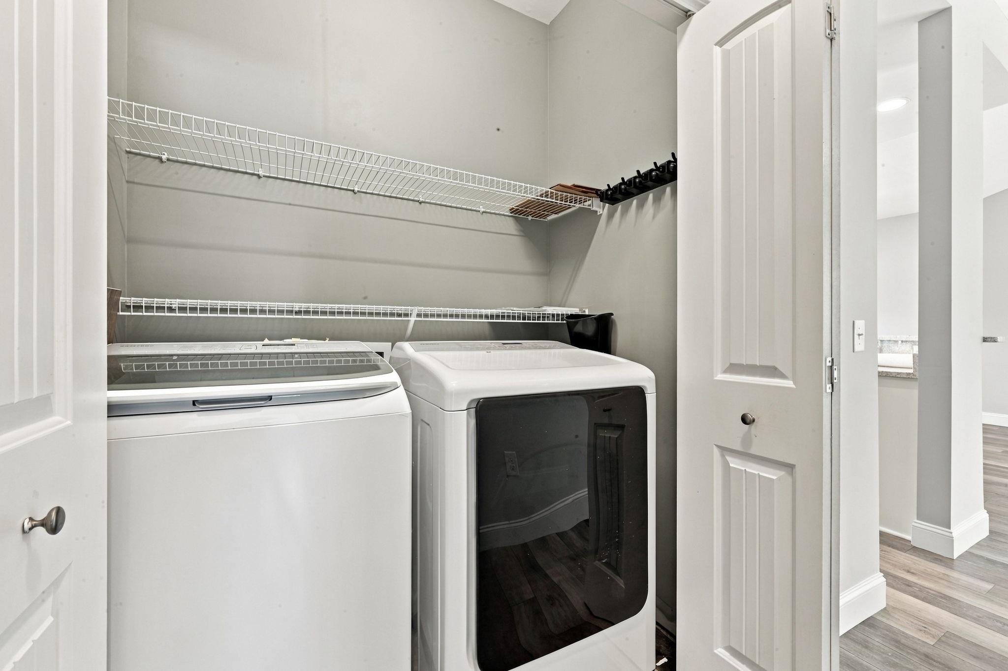 518 Irees Way Property Photo 20