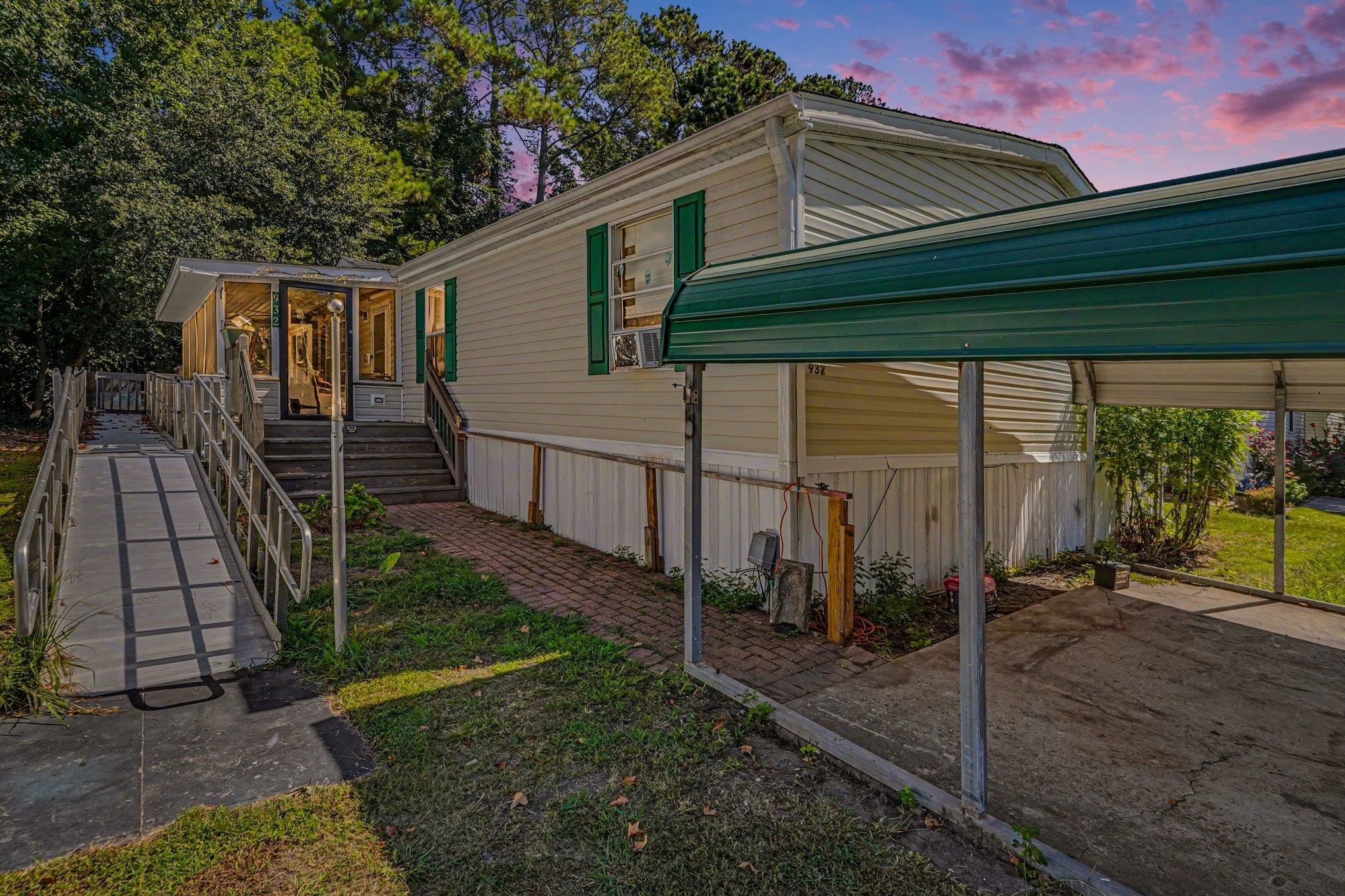 932 Pine Thicket St. Property Photo 1