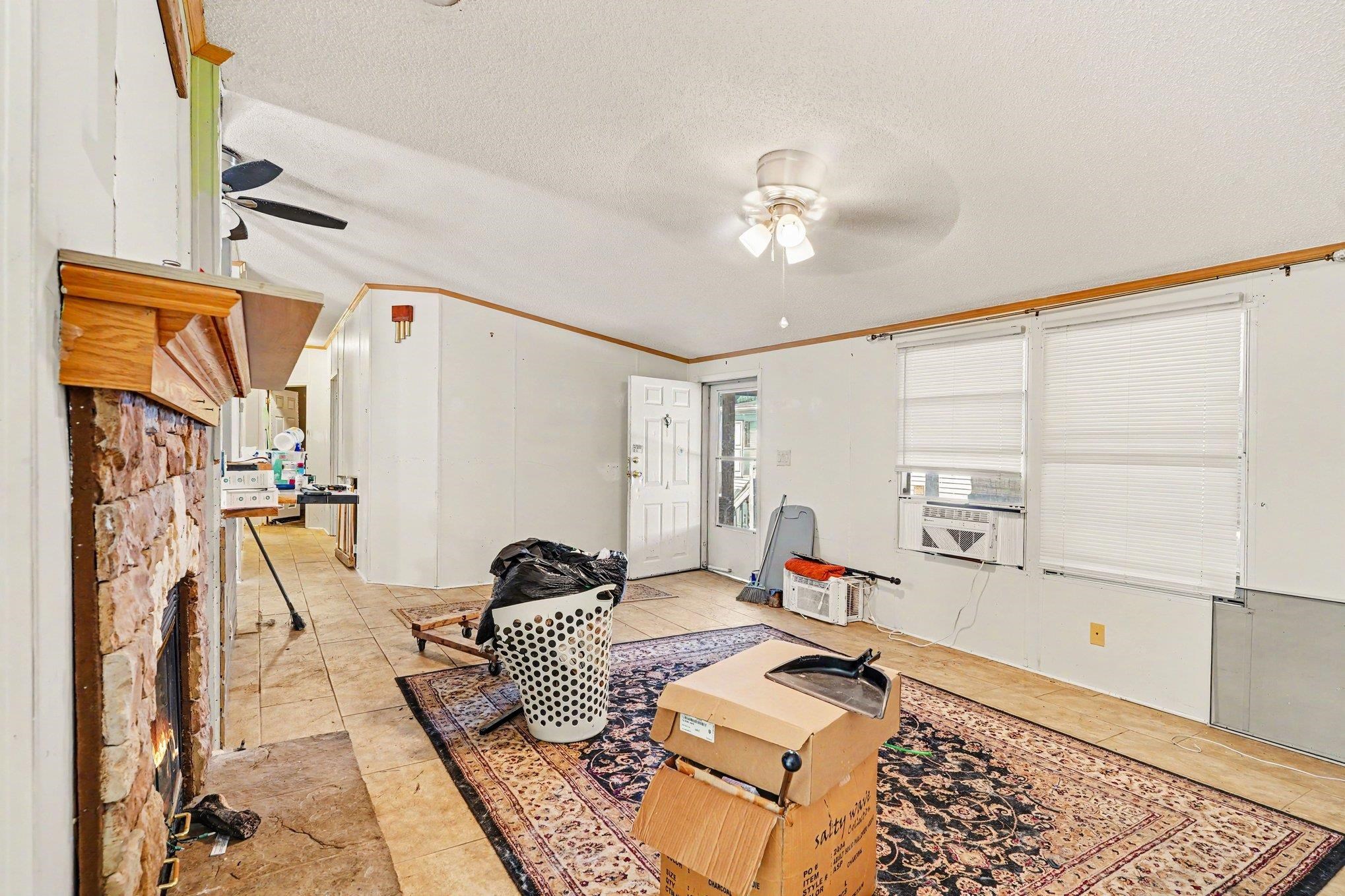 932 Pine Thicket St. Property Photo 5
