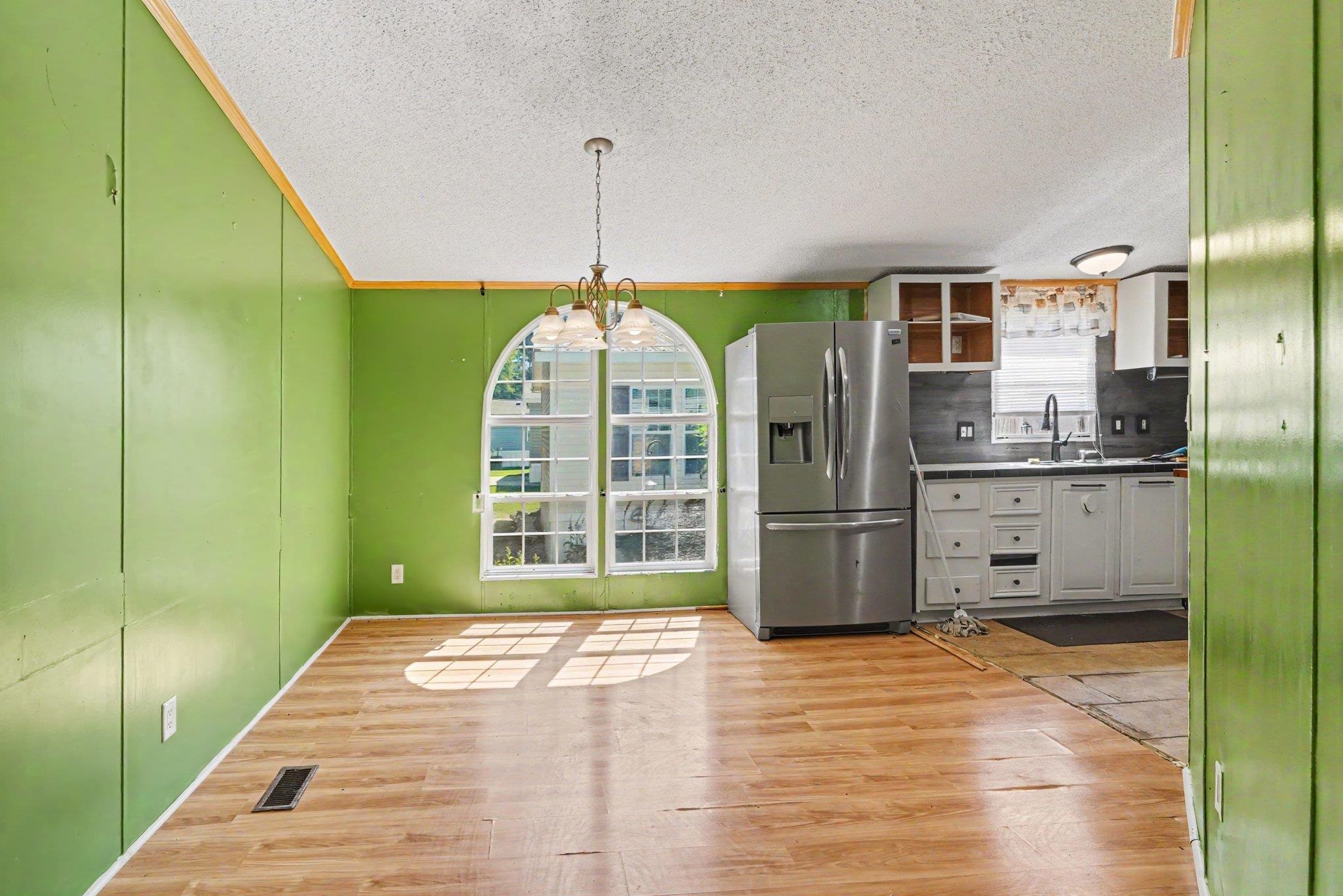 932 Pine Thicket St. Property Photo 7