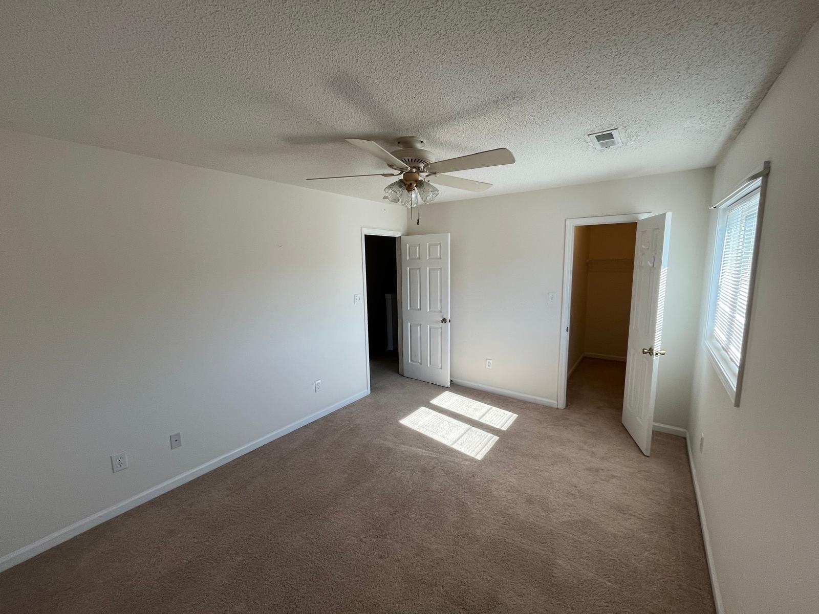 204 Double Eagle Dr. Property Photo 4